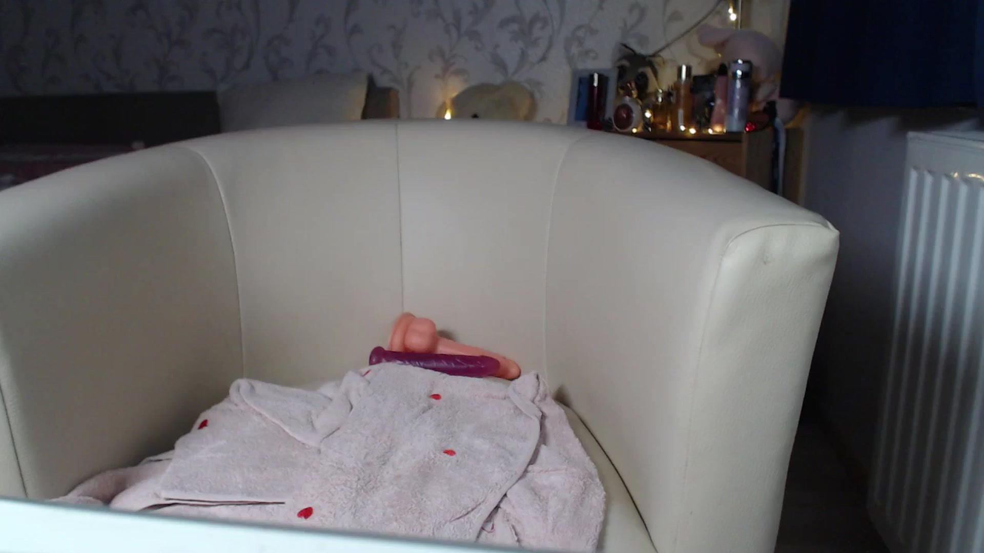 Gallery image thumbnail from AshleyJohnes's myfreecams stream on, 11/23/2025, 07:30 image 2 of 20