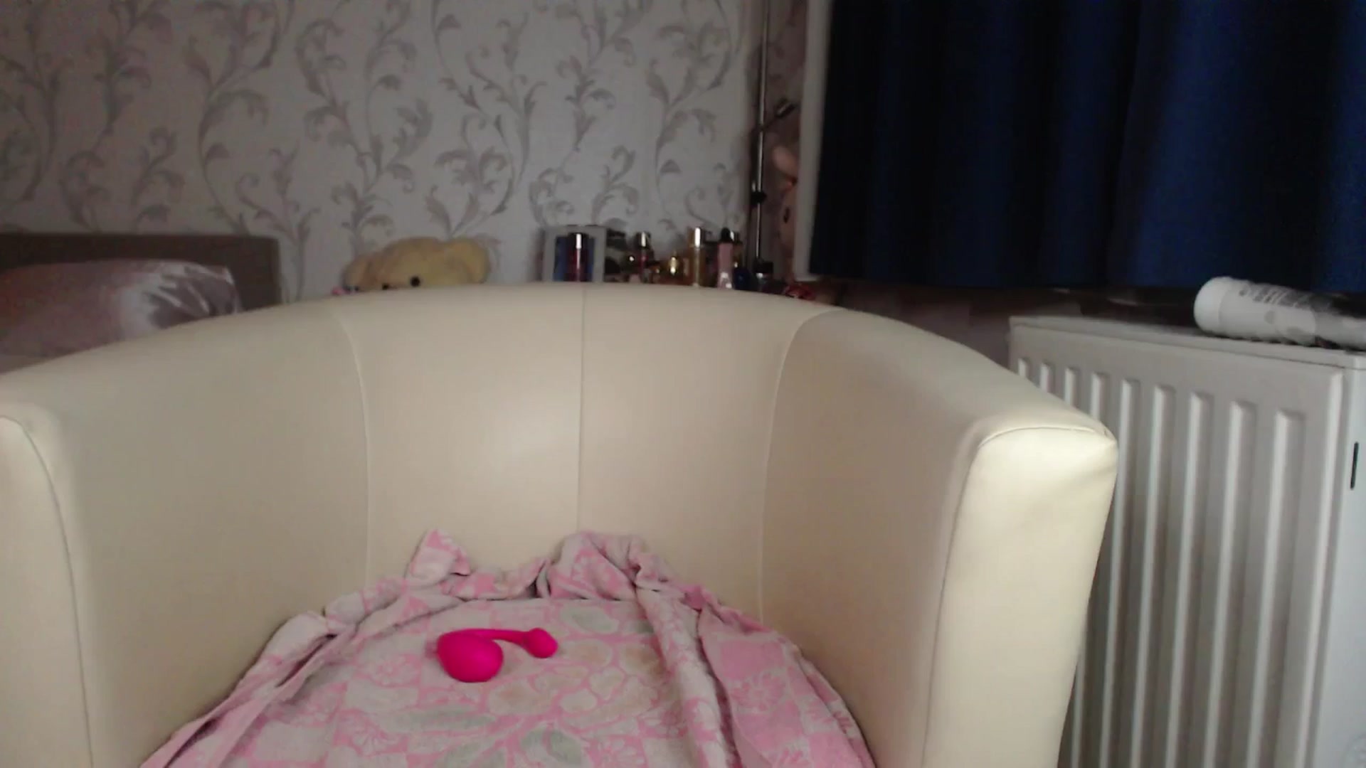 Gallery image thumbnail from AshleyJohnes's myfreecams stream on, 12/16/2025, 03:38 image 7 of 20