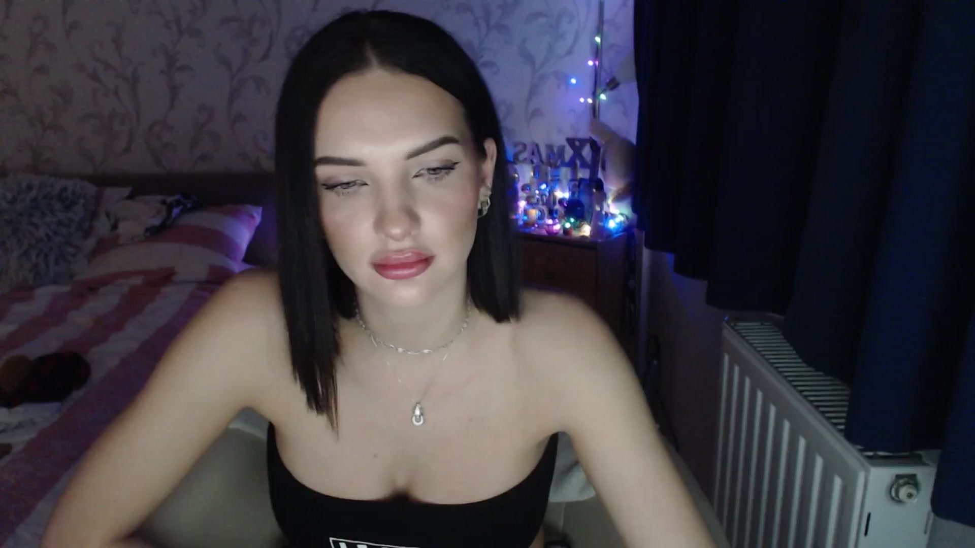 Gallery image thumbnail from AshleyJohnes's myfreecams stream on, 01/21/2026, 05:03 image 5 of 20