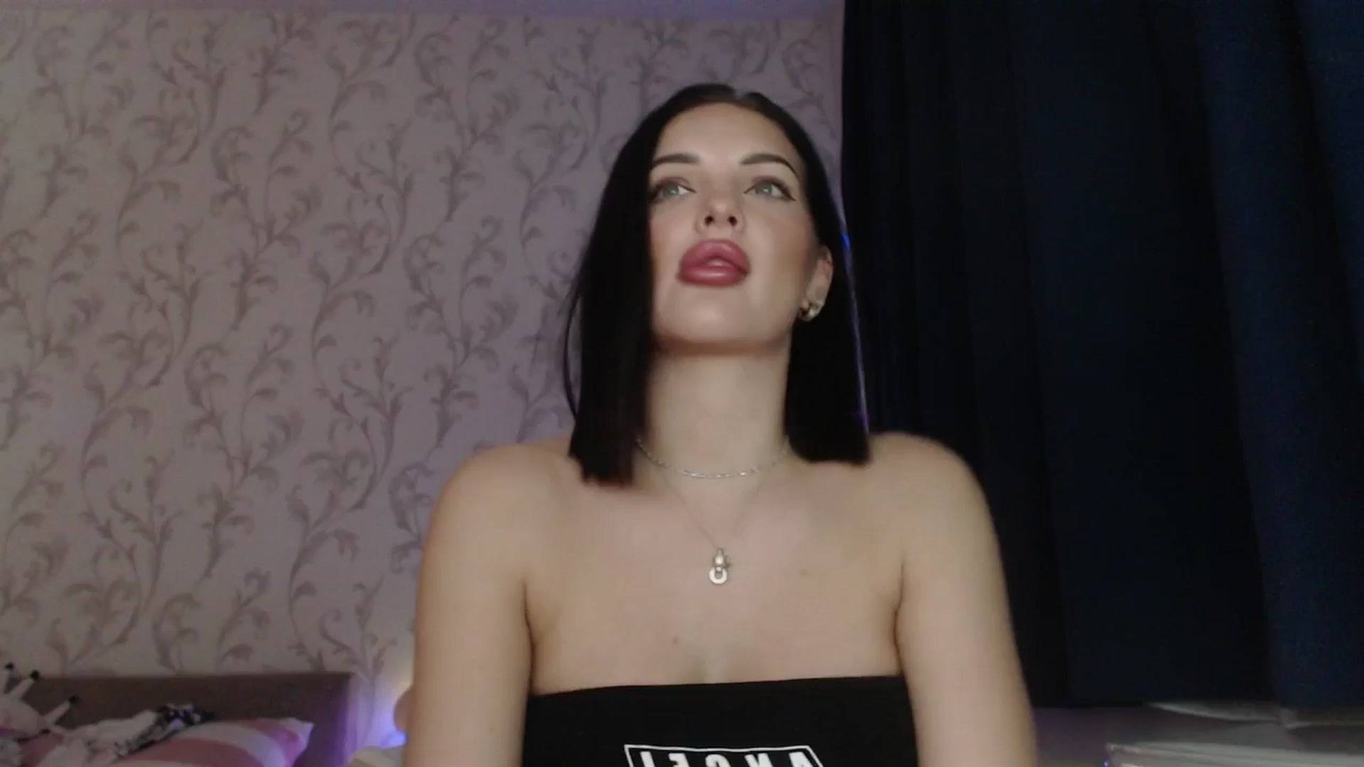 Gallery image thumbnail from AshleyJohnes's myfreecams stream on, 01/21/2026, 07:22 image 7 of 20