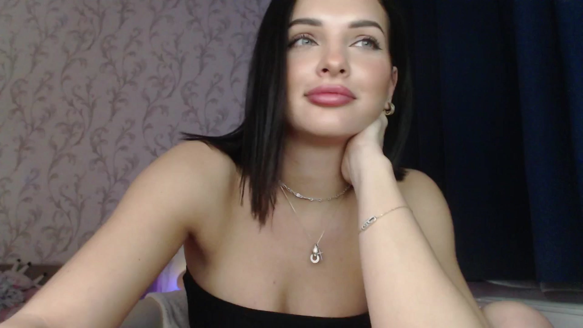 Gallery image thumbnail from AshleyJohnes's myfreecams stream on, 01/21/2026, 07:22 image 9 of 20