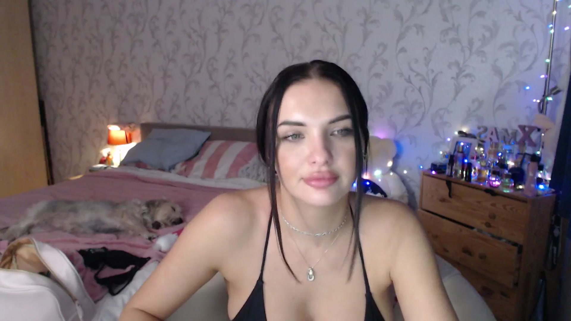 Gallery image thumbnail from AshleyJohnes's myfreecams stream on, 02/23/2026, 19:38 image 17 of 20