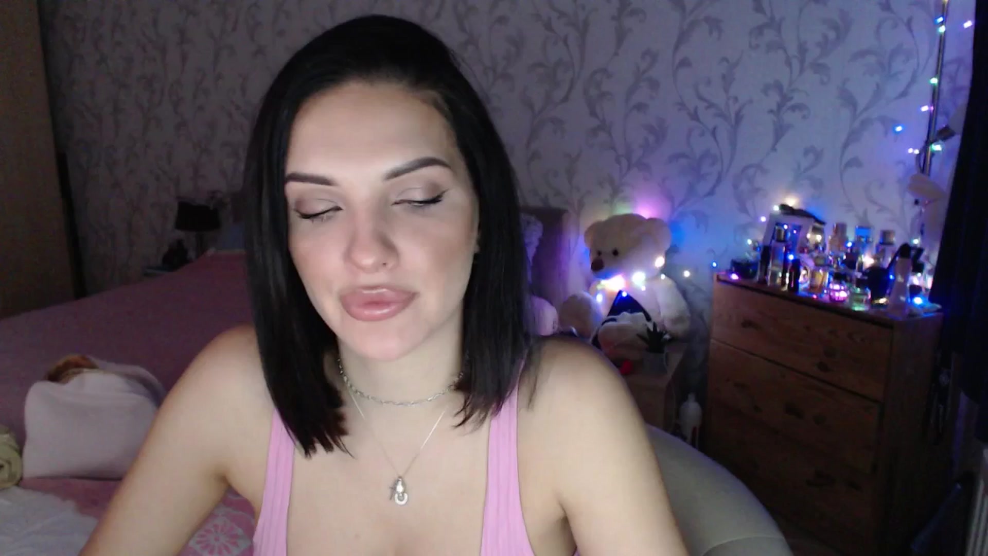 Gallery image thumbnail from AshleyJohnes's myfreecams stream on, 02/24/2026, 21:29 image 2 of 20