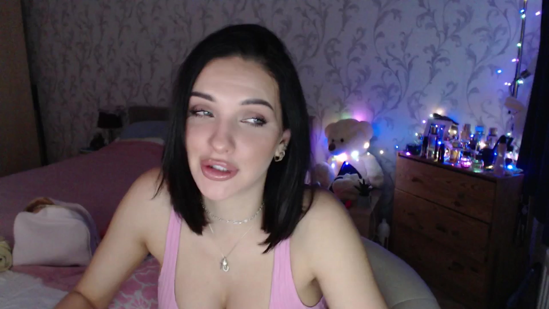 Gallery image thumbnail from AshleyJohnes's myfreecams stream on, 02/24/2026, 21:29 image 6 of 20