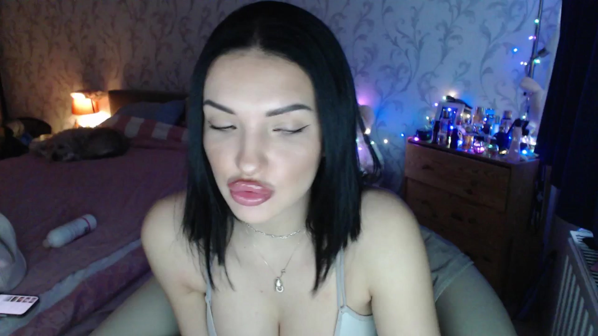 Gallery image thumbnail from AshleyJohnes's myfreecams stream on, 03/03/2026, 05:55 image 7 of 20