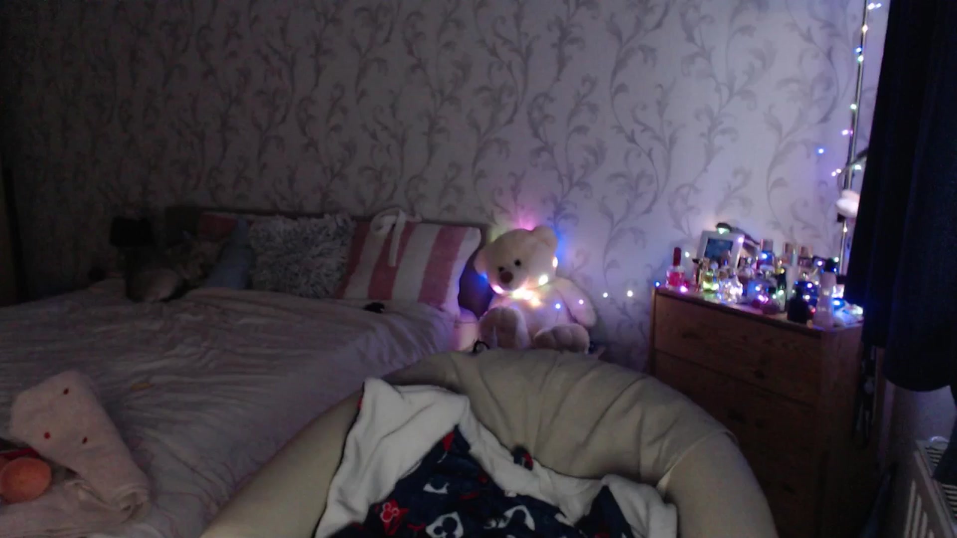 Gallery image thumbnail from AshleyJohnes's myfreecams stream on, 04/08/2026, 06:30 image 2 of 20