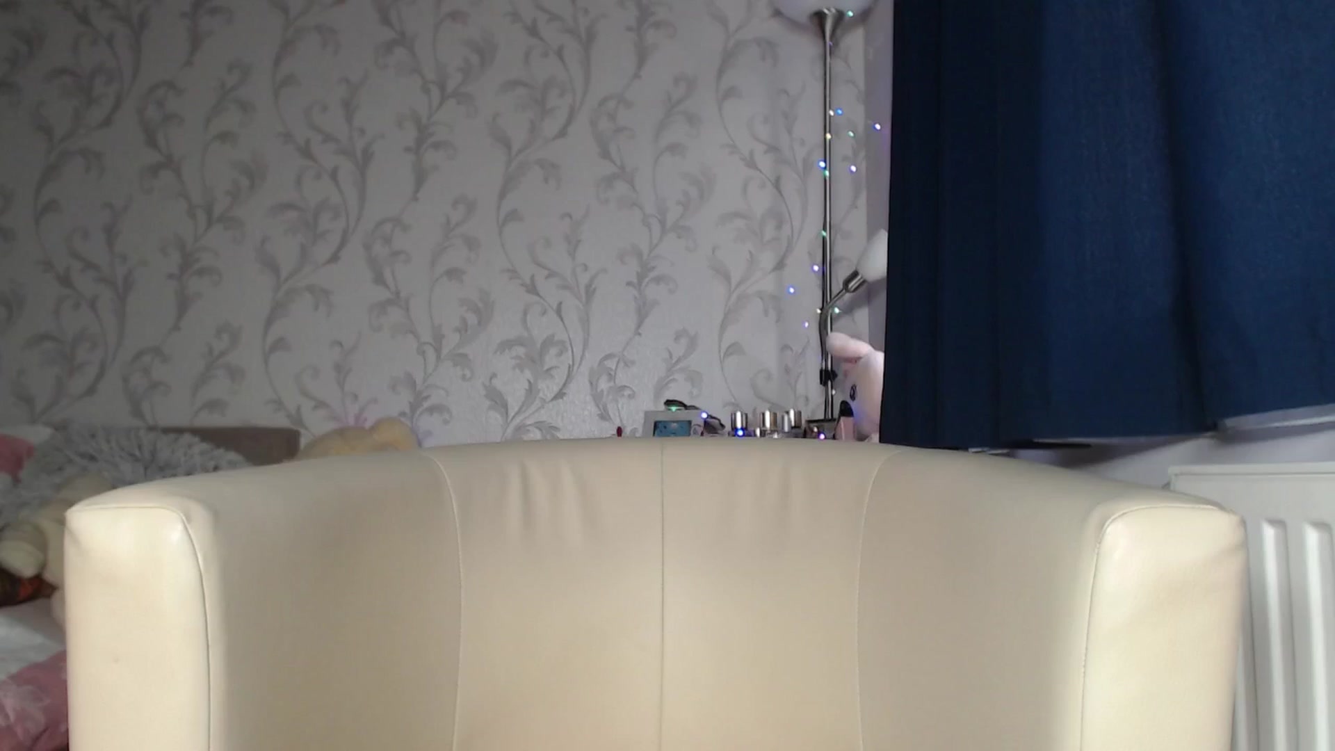 Gallery image thumbnail from AshleyJohnes's myfreecams stream on, 04/19/2026, 07:29 image 19 of 20