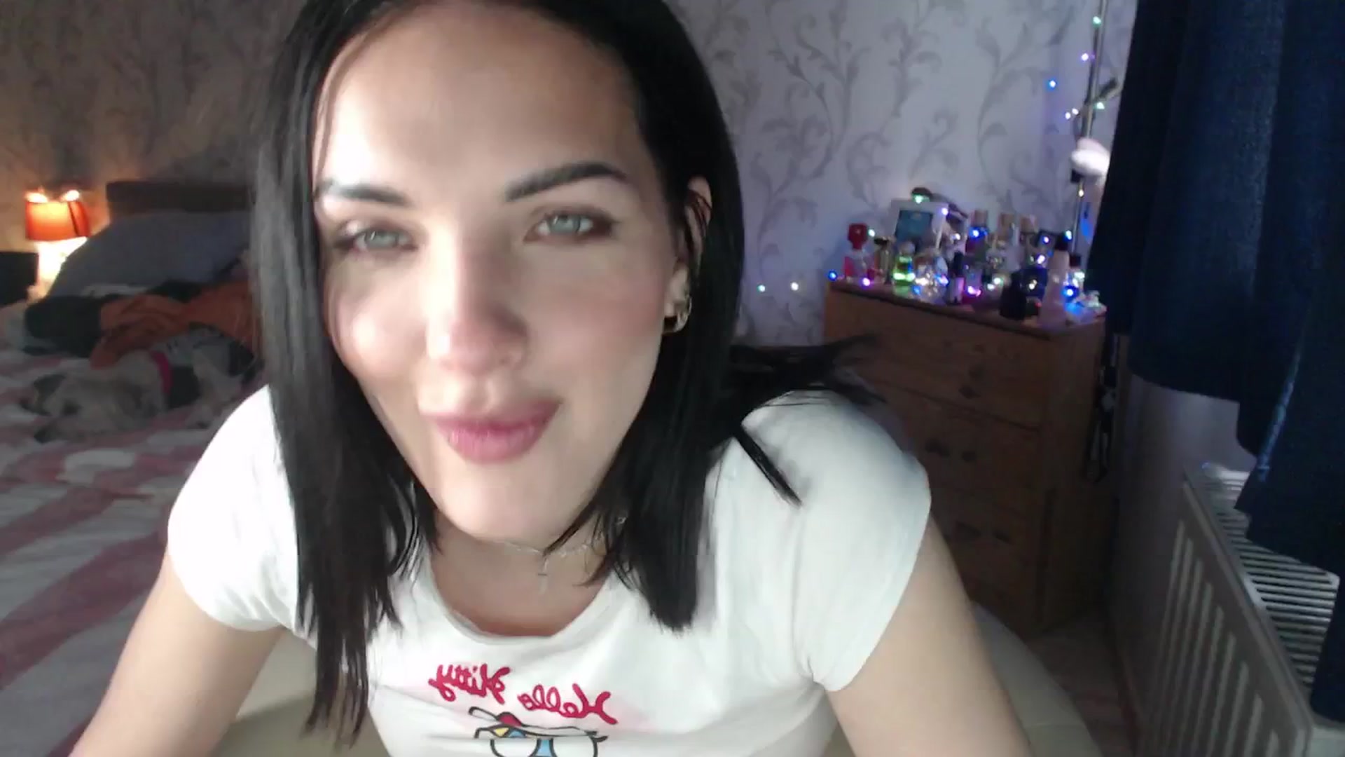 Gallery image thumbnail from AshleyJohnes's myfreecams stream on, 04/20/2026, 05:37 image 17 of 20