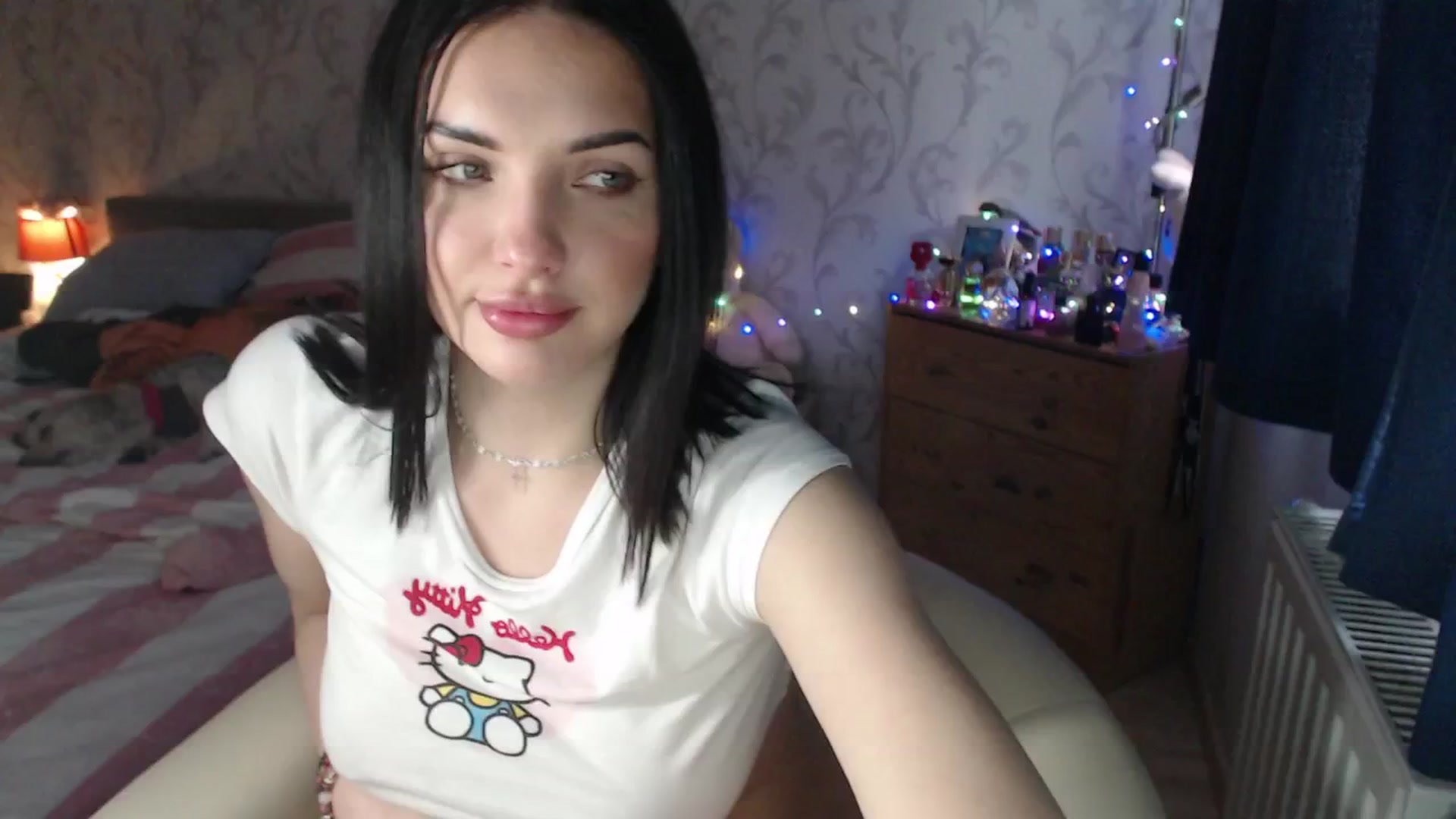 Gallery image thumbnail from AshleyJohnes's myfreecams stream on, 04/20/2026, 05:37 image 2 of 20