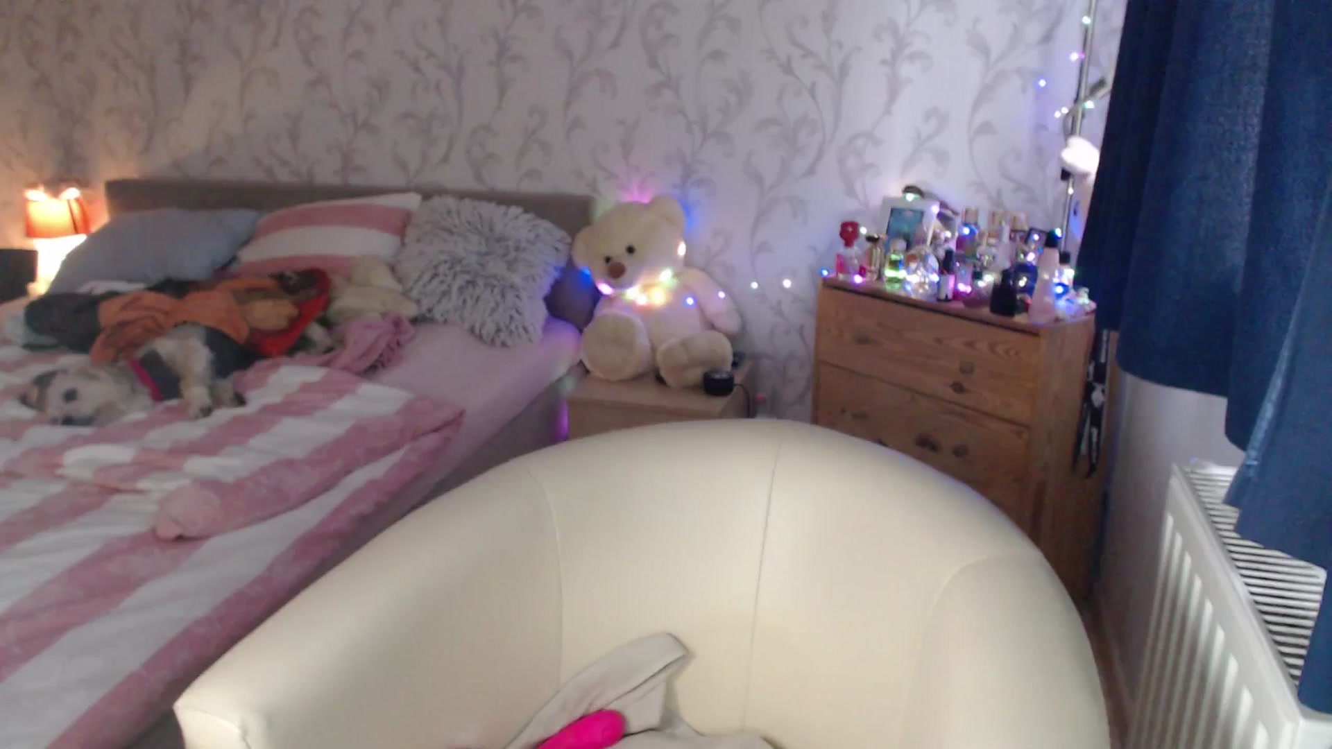 Gallery image thumbnail from AshleyJohnes's myfreecams stream on, 04/20/2026, 05:37 image 10 of 20