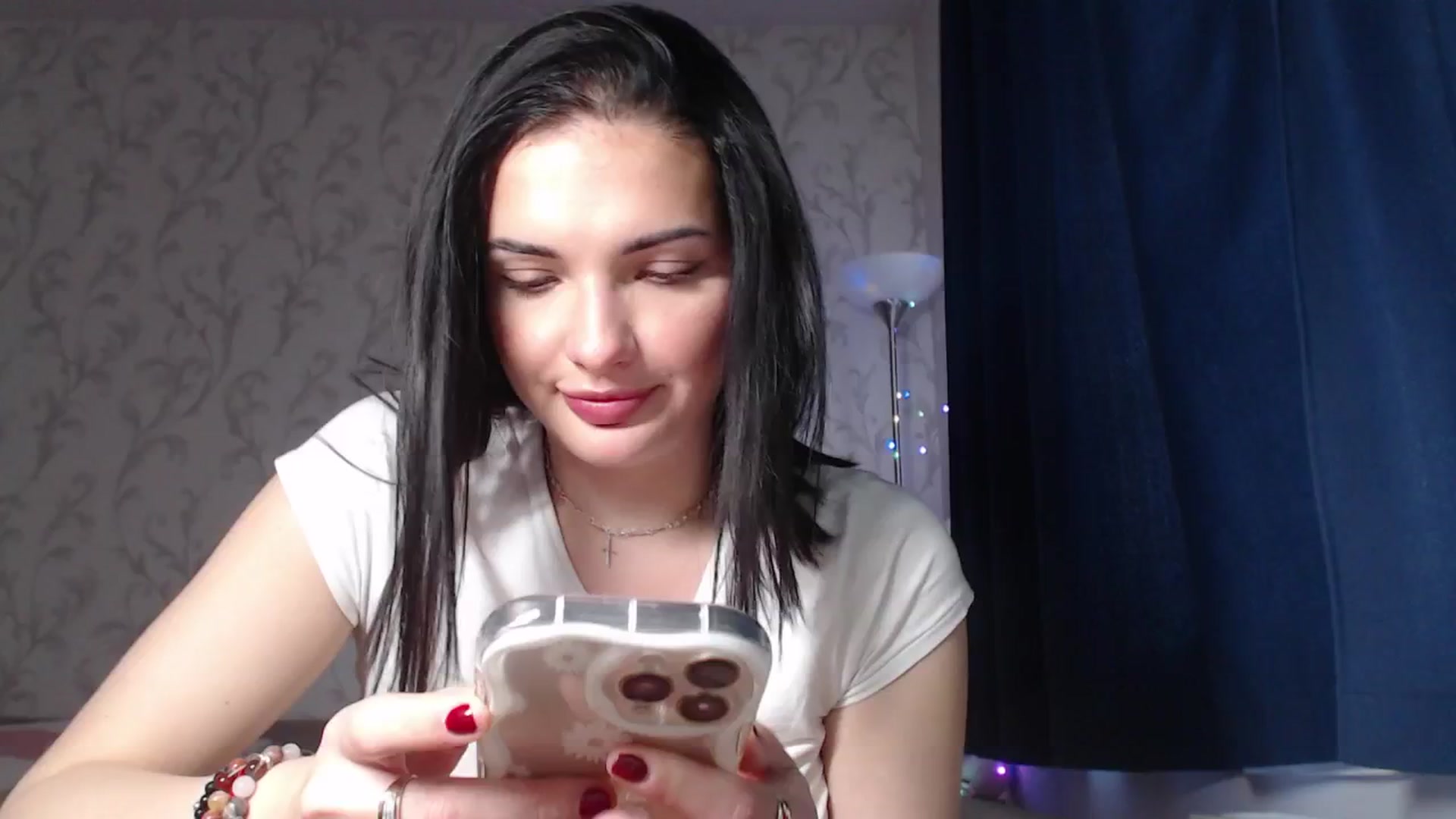 Gallery image thumbnail from AshleyJohnes's myfreecams stream on, 04/20/2026, 06:52 image 13 of 20