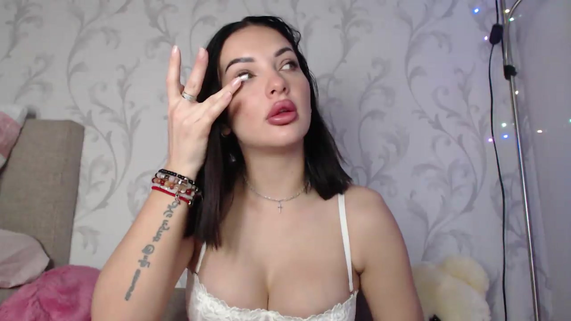 Gallery image thumbnail from AshleyJohnes's myfreecams stream on, 05/12/2026, 04:25 image 4 of 20