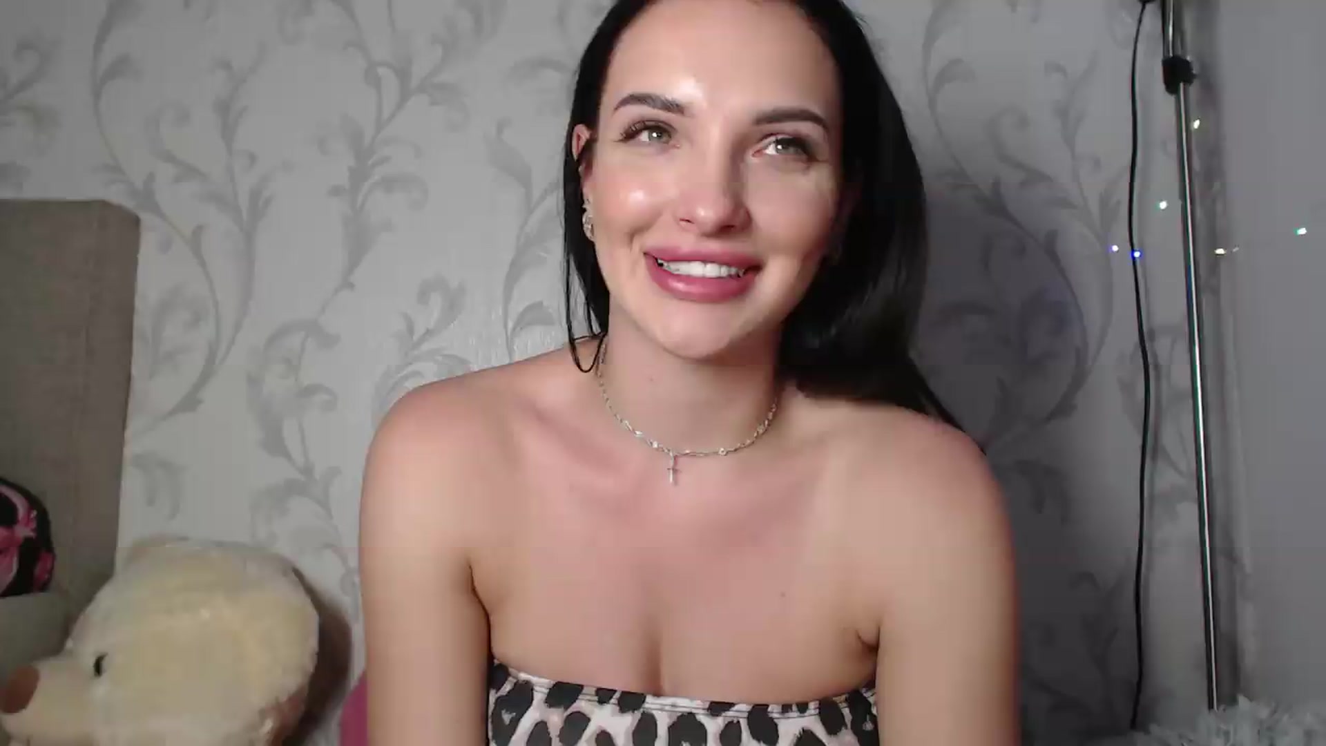 Gallery image thumbnail from AshleyJohnes's myfreecams stream on, 06/07/2026, 22:05 image 7 of 20