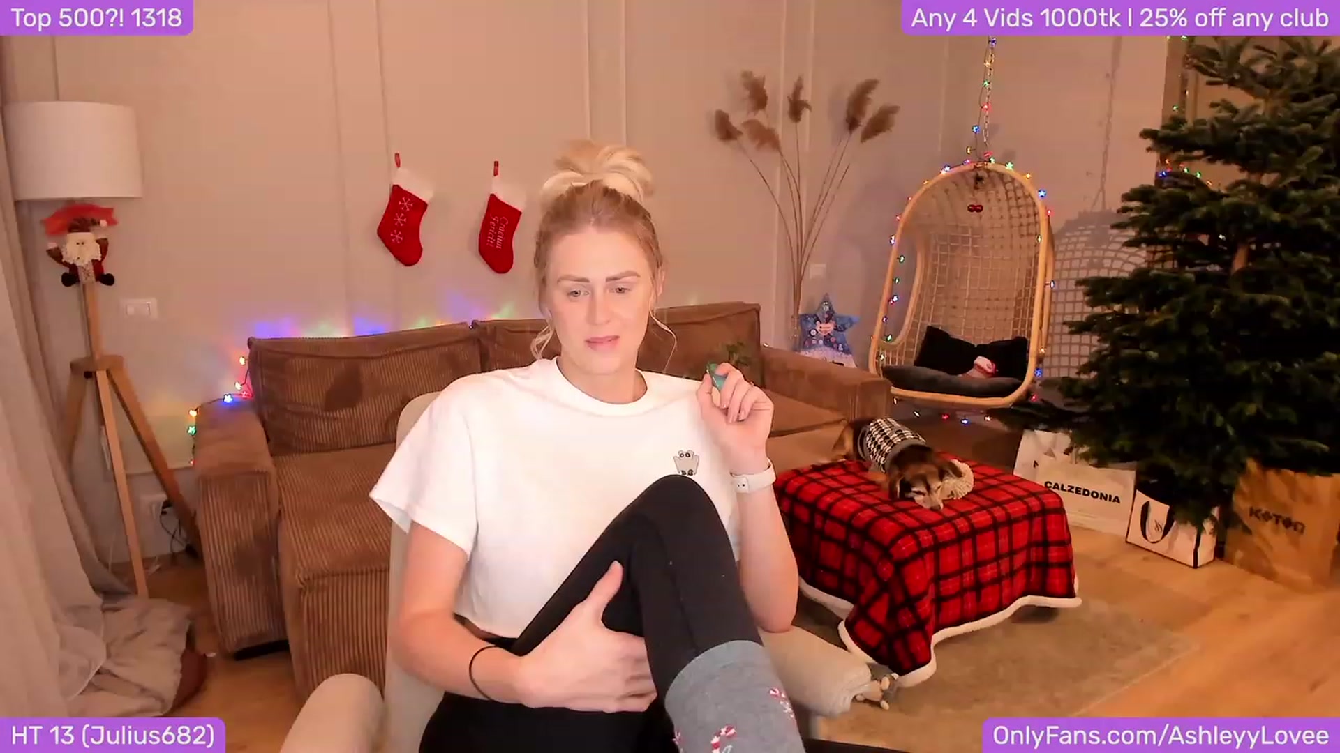 Gallery image thumbnail from AshleyLove's myfreecams stream on, 12/05/2023, 22:42 image 6 of 20