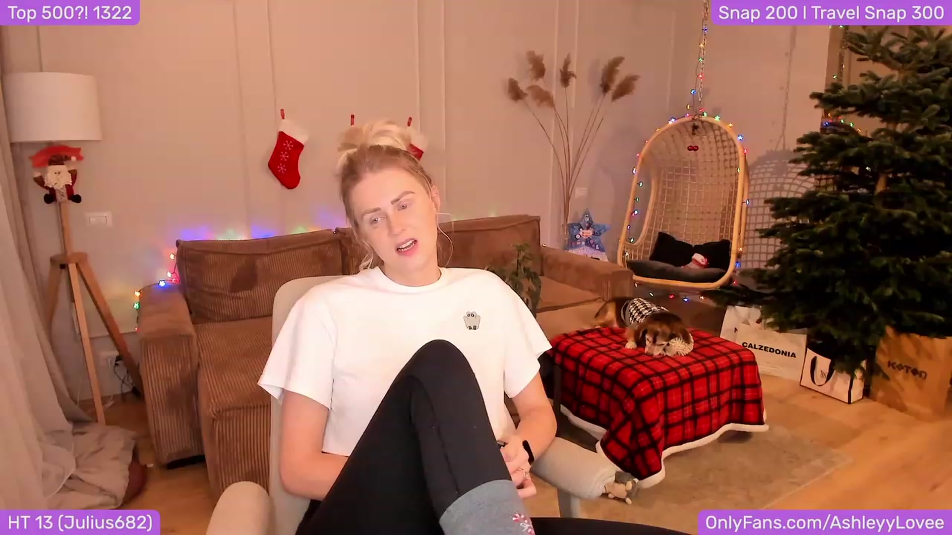 Gallery image thumbnail from AshleyLove's myfreecams stream on, 12/05/2023, 22:42 image 10 of 20