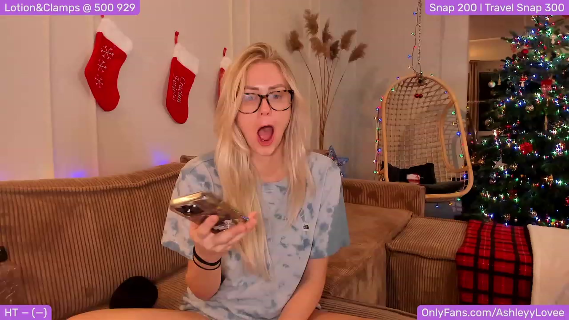Gallery image thumbnail from AshleyLove's myfreecams stream on, 12/07/2023, 20:54 image 16 of 20