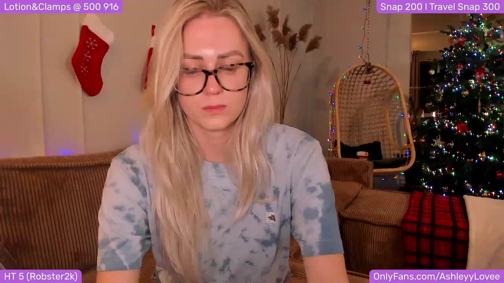 Gallery image thumbnail from AshleyLove's myfreecams stream on, 12/07/2023, 22:04 image 1 of 20