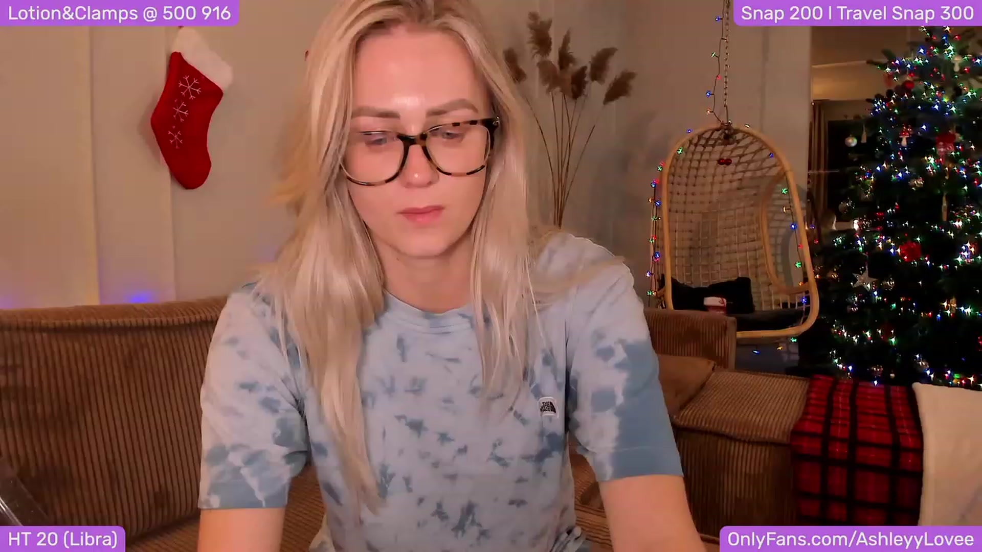 Gallery image thumbnail from AshleyLove's myfreecams stream on, 12/07/2023, 22:04 image 4 of 20
