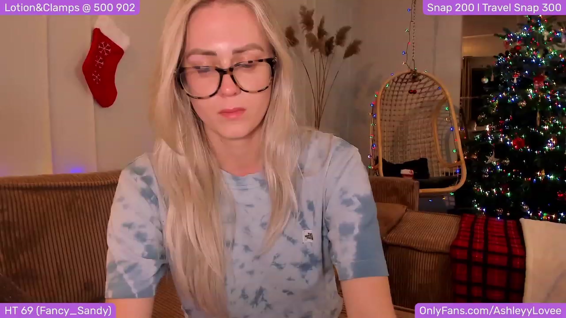 Gallery image thumbnail from AshleyLove's myfreecams stream on, 12/07/2023, 22:04 image 11 of 20