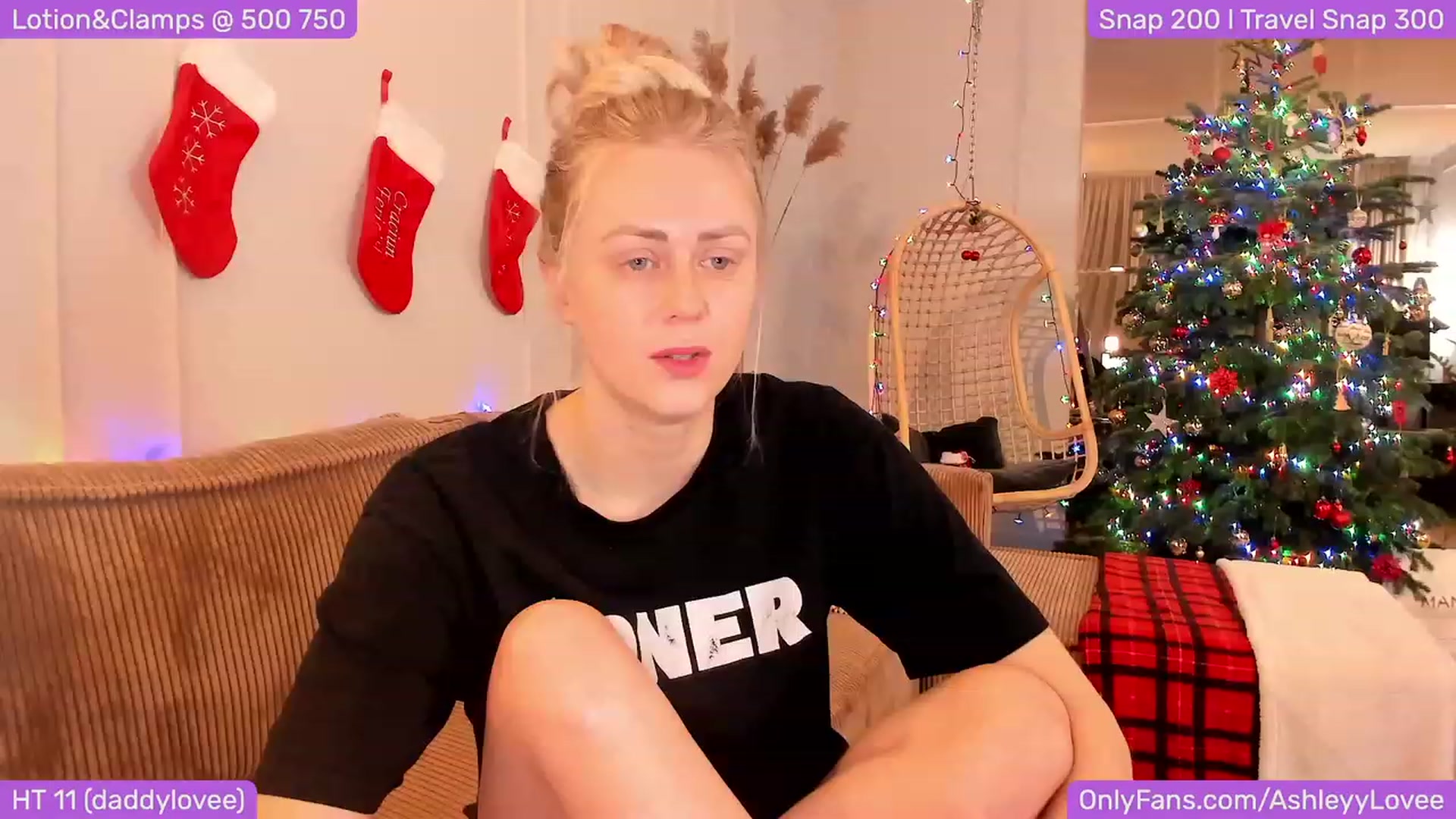 Gallery image thumbnail from AshleyLove's myfreecams stream on, 12/08/2023, 22:05 image 2 of 20