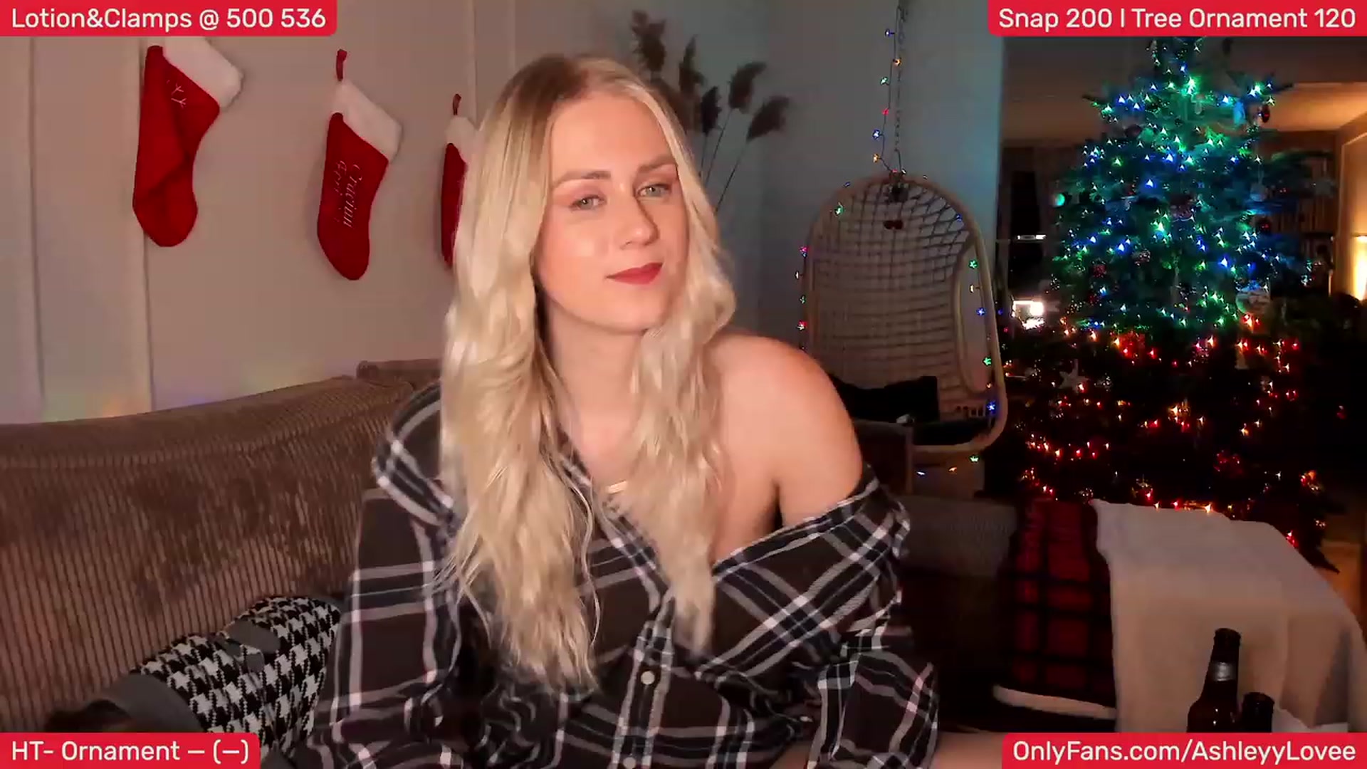 Gallery image thumbnail from AshleyLove's myfreecams stream on, 12/11/2023, 22:18 image 3 of 20
