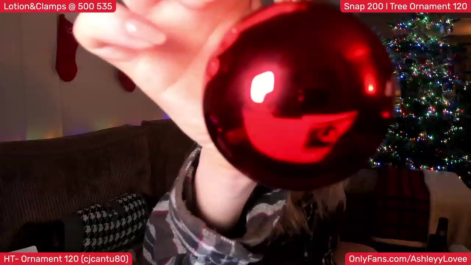 Gallery image thumbnail from AshleyLove's myfreecams stream on, 12/11/2023, 22:18 image 13 of 20