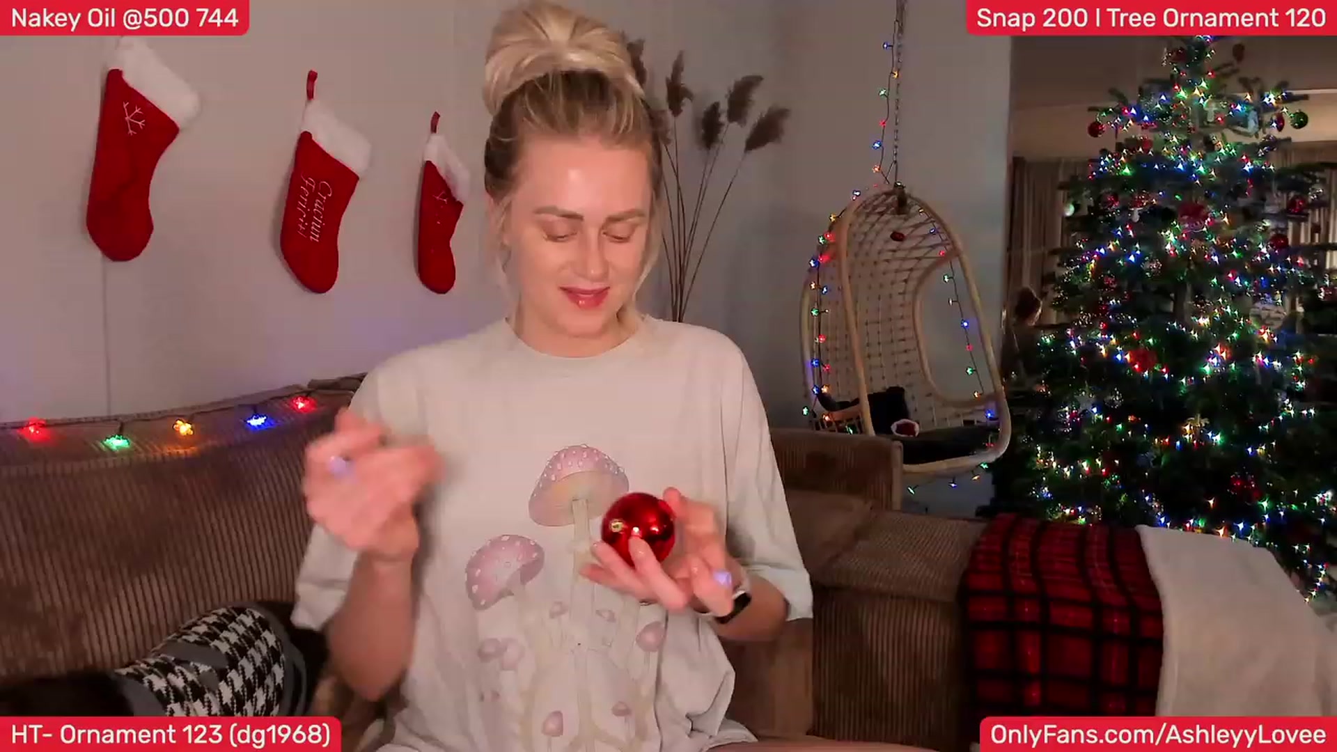 Gallery image thumbnail from AshleyLove's myfreecams stream on, 12/16/2023, 21:46 image 2 of 20