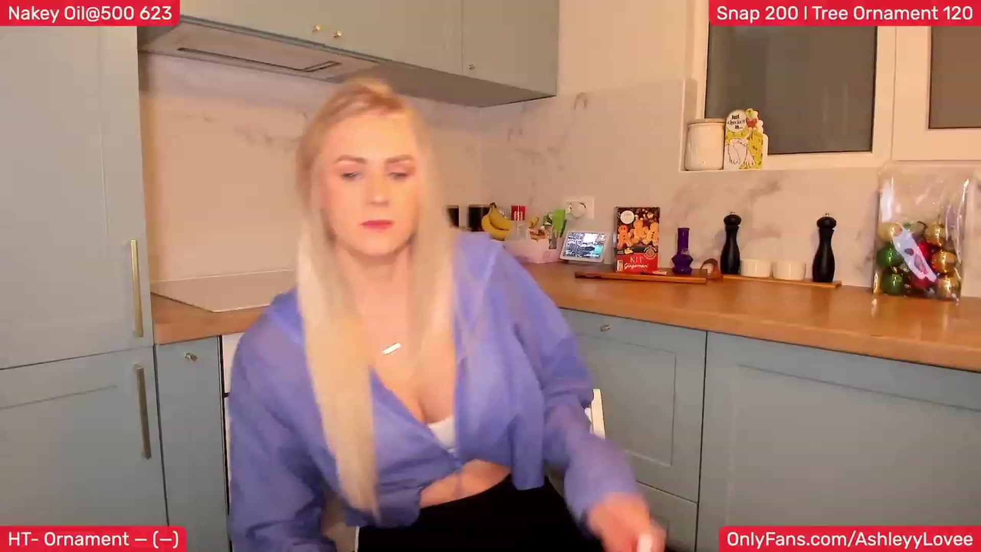 Gallery image thumbnail from AshleyLove's myfreecams stream on, 12/17/2023, 20:29 image 1 of 20
