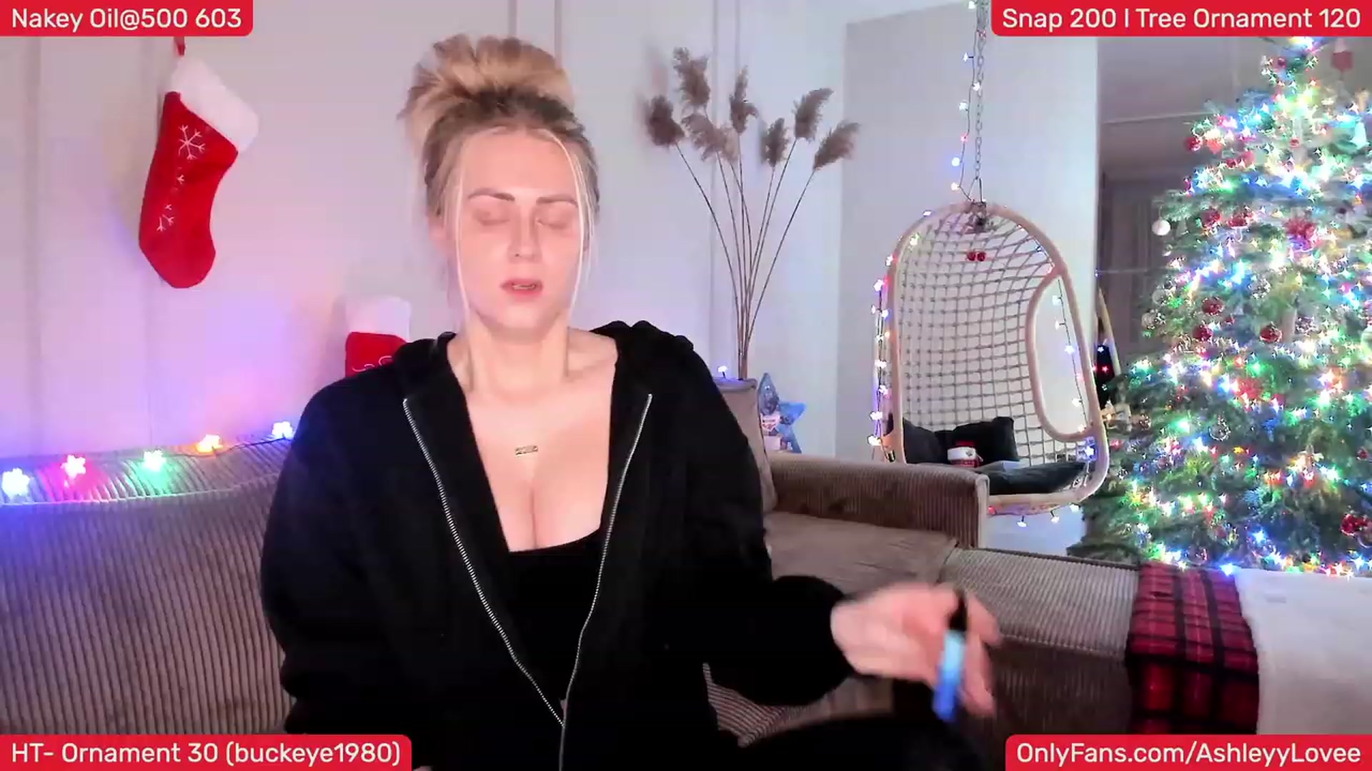 Gallery image thumbnail from AshleyLove's myfreecams stream on, 12/18/2023, 21:45 image 5 of 20