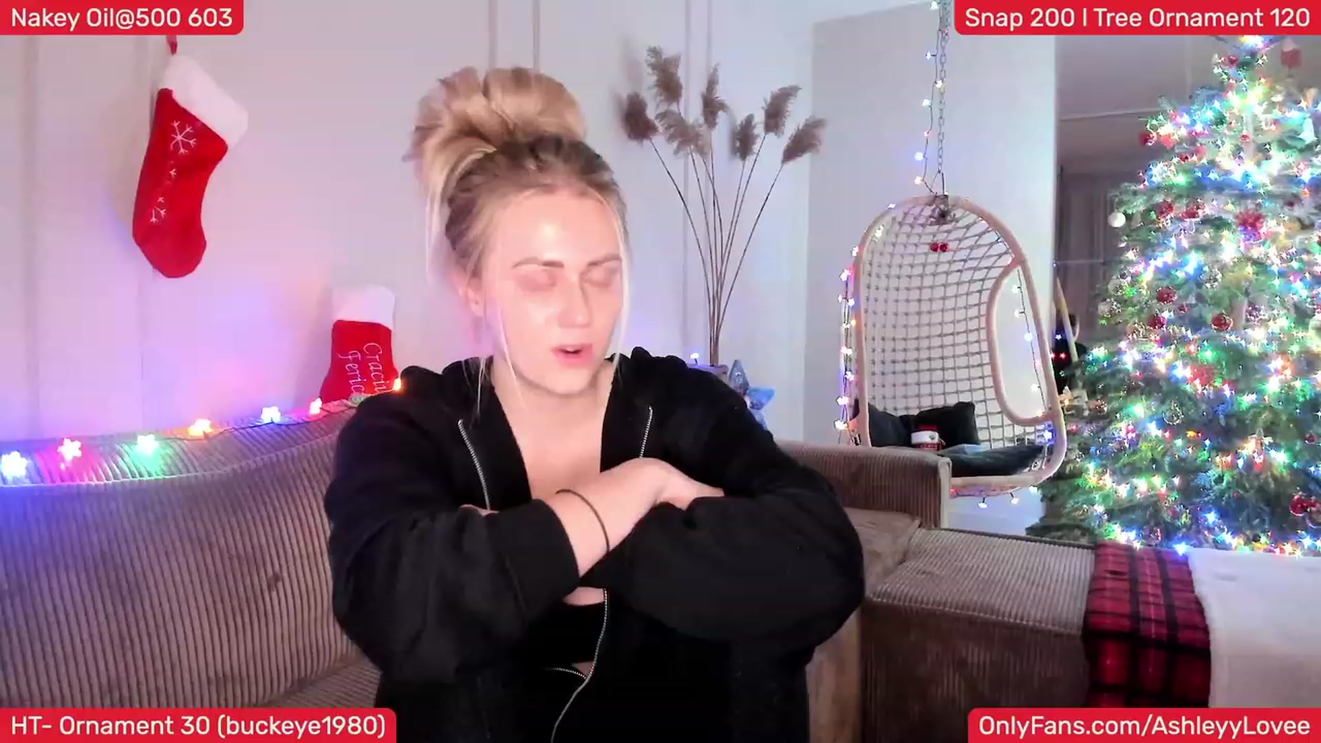 Gallery image thumbnail from AshleyLove's myfreecams stream on, 12/18/2023, 21:45 image 7 of 20