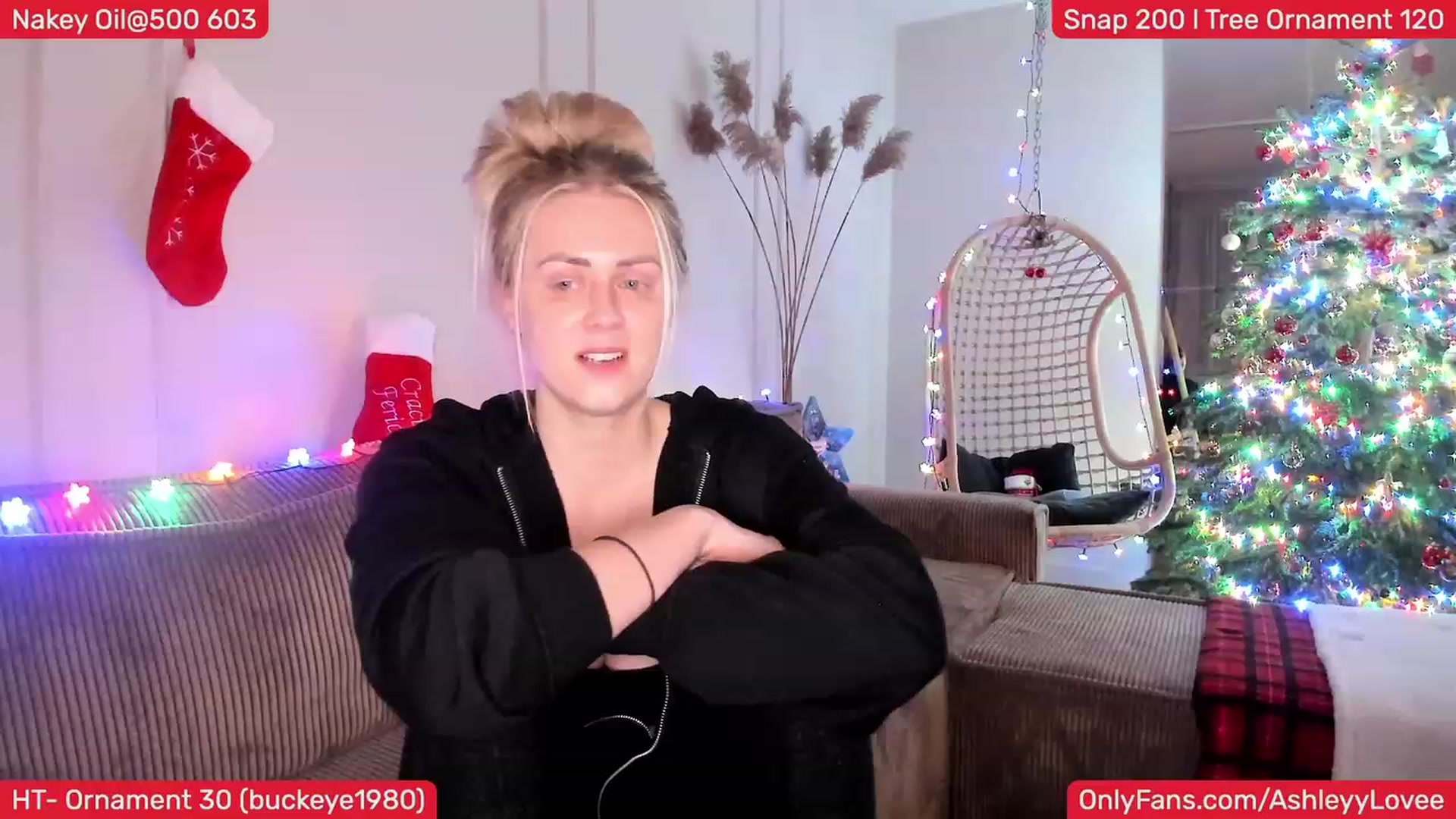 Gallery image thumbnail from AshleyLove's myfreecams stream on, 12/18/2023, 21:45 image 6 of 20