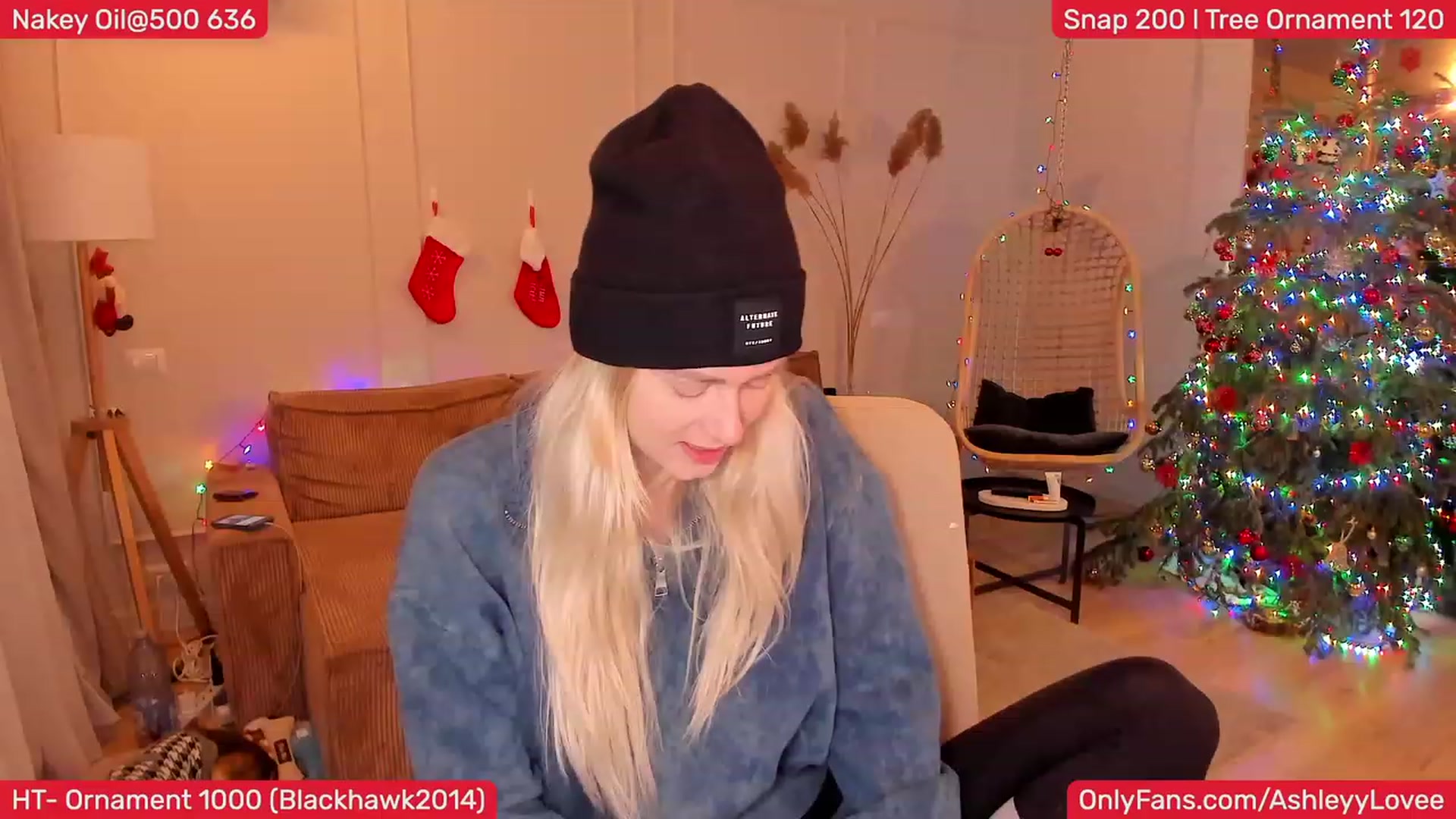 Gallery image thumbnail from AshleyLove's myfreecams stream on, 12/27/2023, 17:46 image 4 of 20