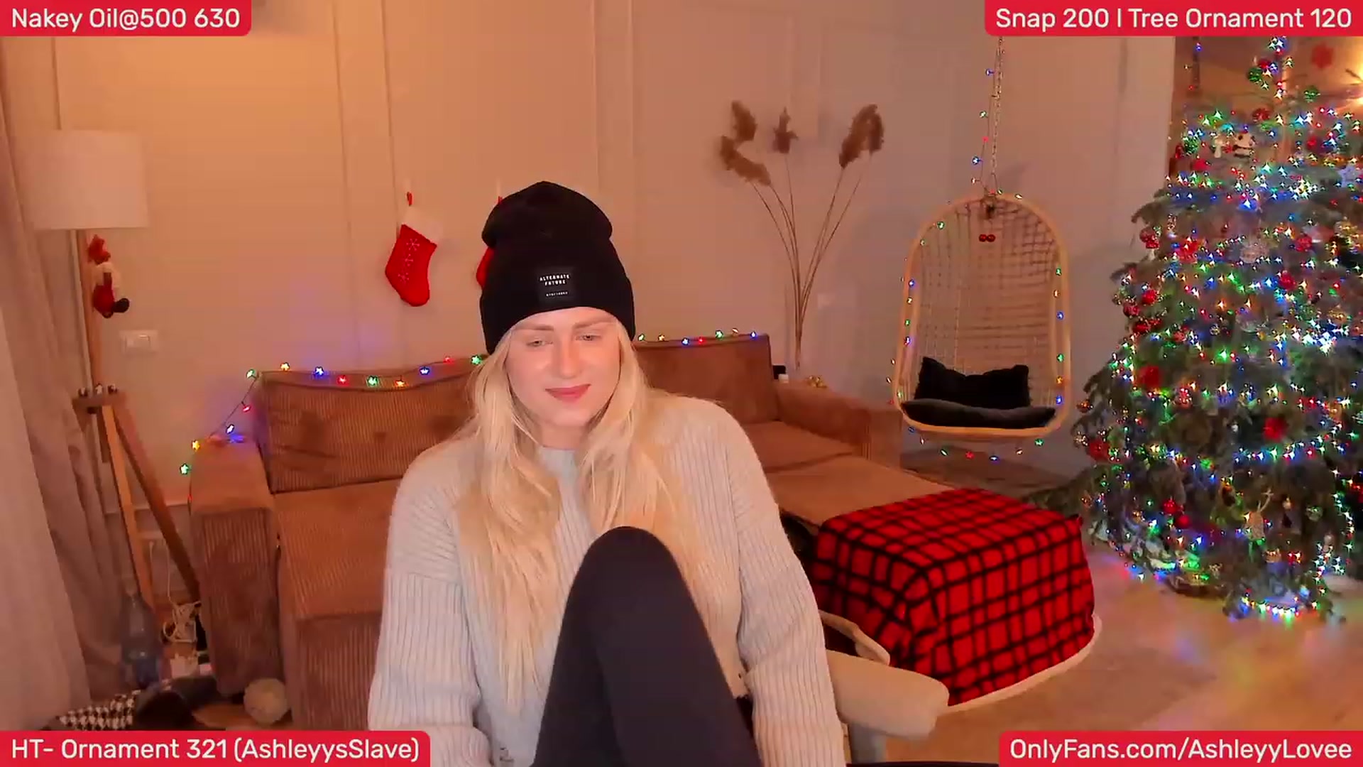 Gallery image thumbnail from AshleyLove's myfreecams stream on, 12/28/2023, 20:11 image 10 of 20