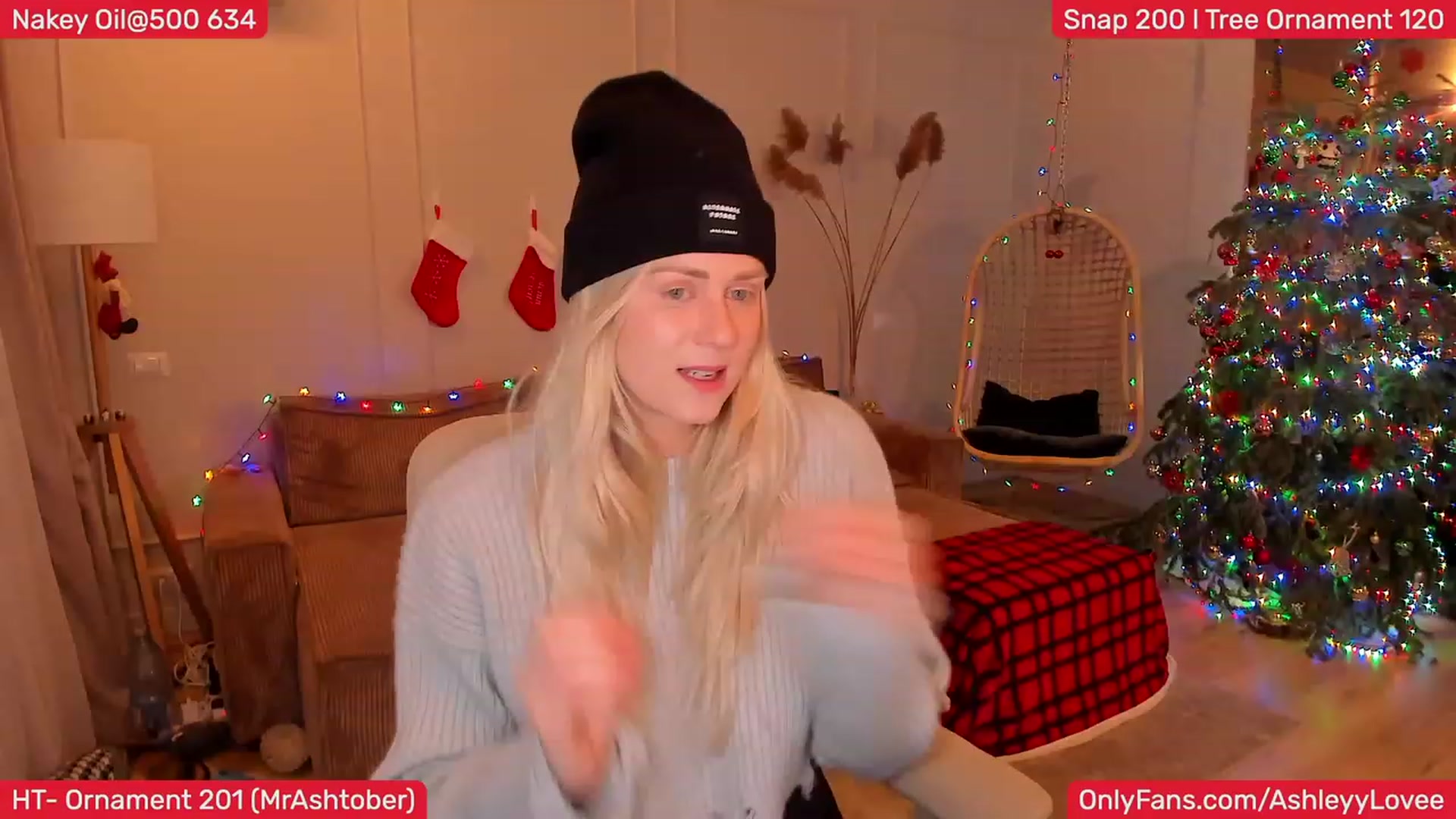 Gallery image thumbnail from AshleyLove's myfreecams stream on, 12/28/2023, 20:11 image 5 of 20