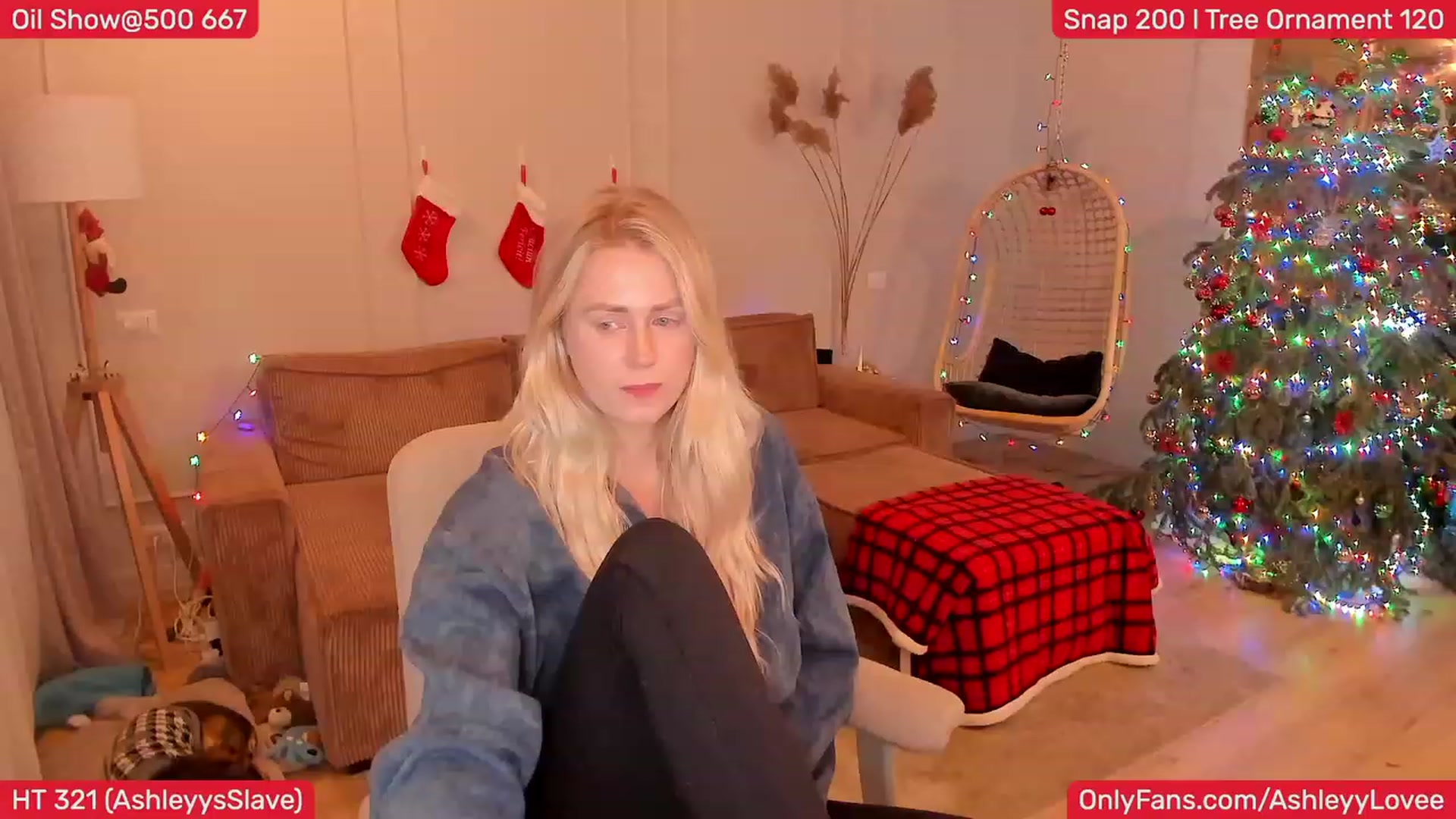 Gallery image thumbnail from AshleyLove's myfreecams stream on, 12/31/2023, 24:11 image 6 of 20