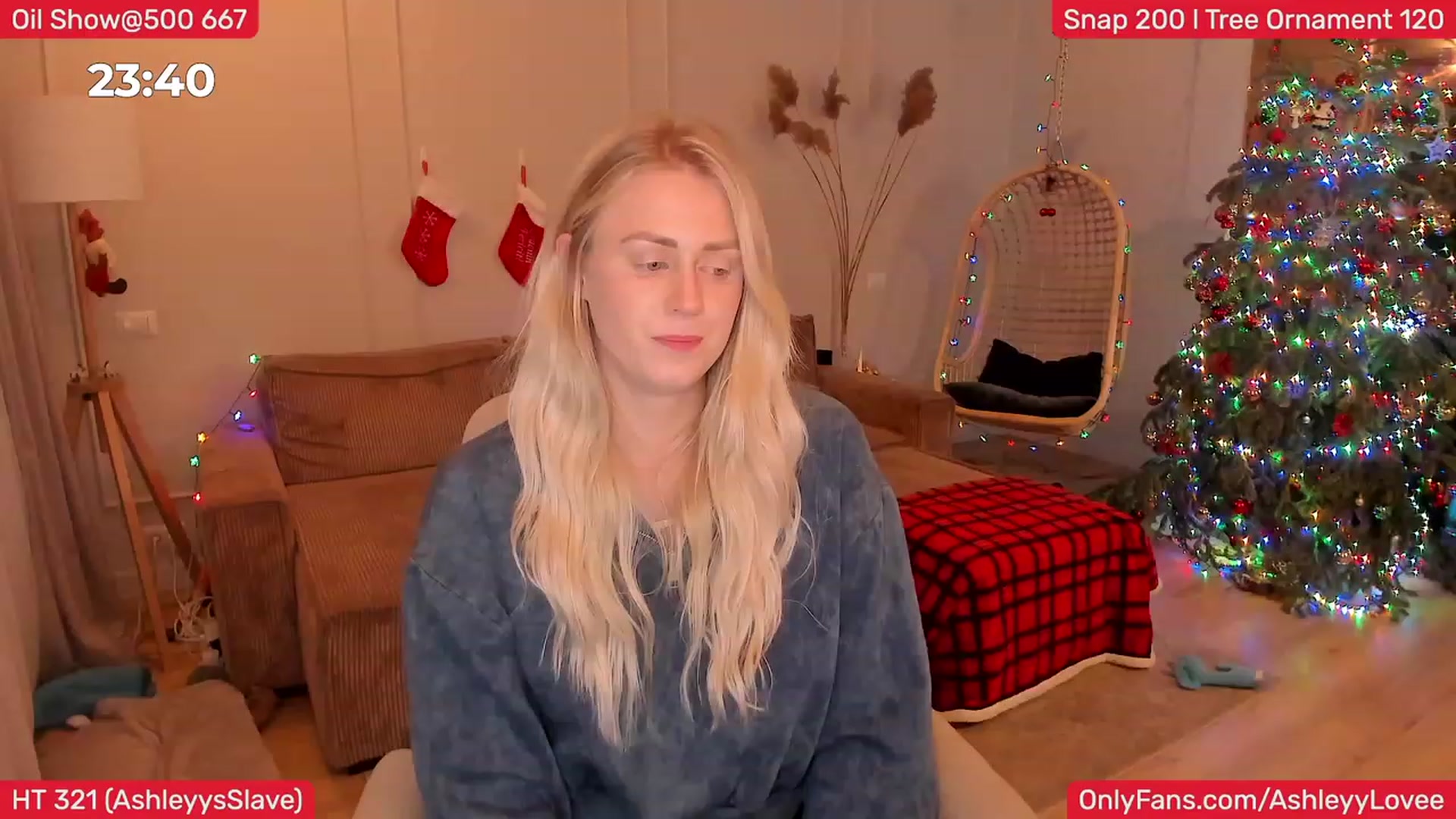 Gallery image thumbnail from AshleyLove's myfreecams stream on, 12/31/2023, 24:11 image 10 of 20