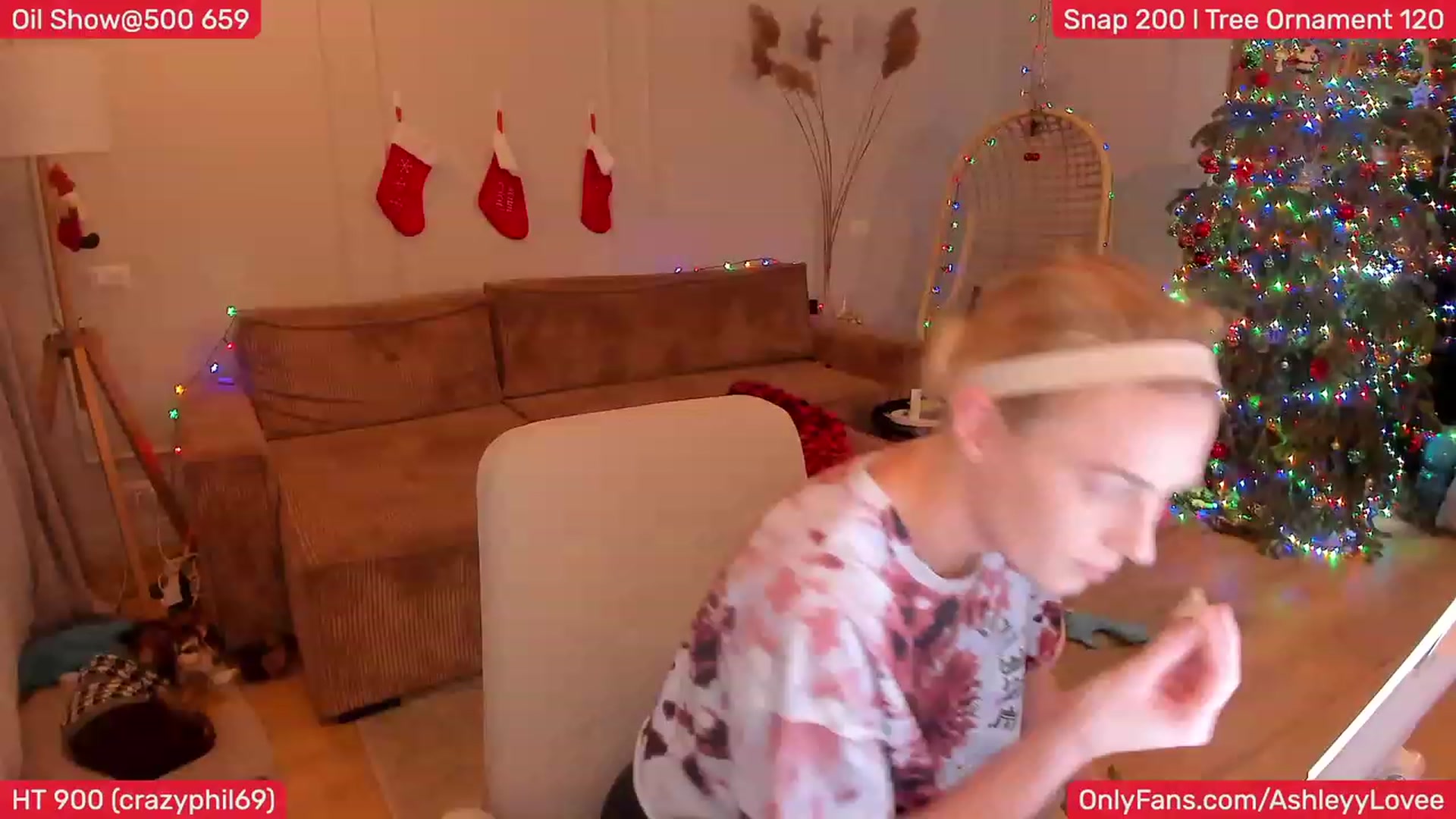 Gallery image thumbnail from AshleyLove's myfreecams stream on, 12/31/2023, 16:55 image 8 of 20