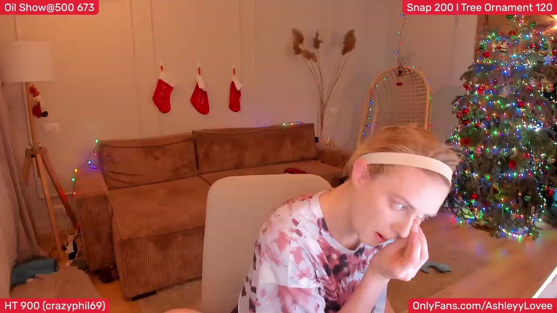 Gallery image thumbnail from AshleyLove's myfreecams stream on, 12/31/2023, 16:55 image 2 of 20