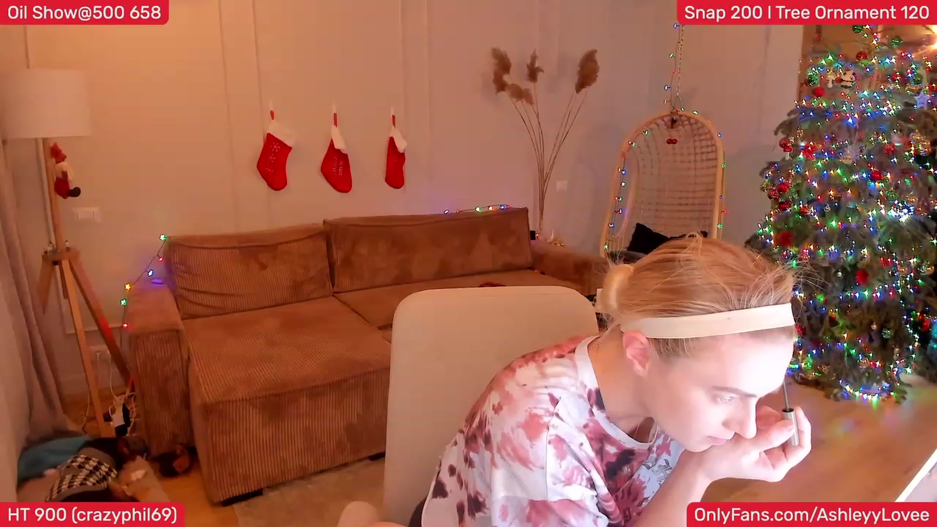 Gallery image thumbnail from AshleyLove's myfreecams stream on, 12/31/2023, 16:55 image 7 of 20
