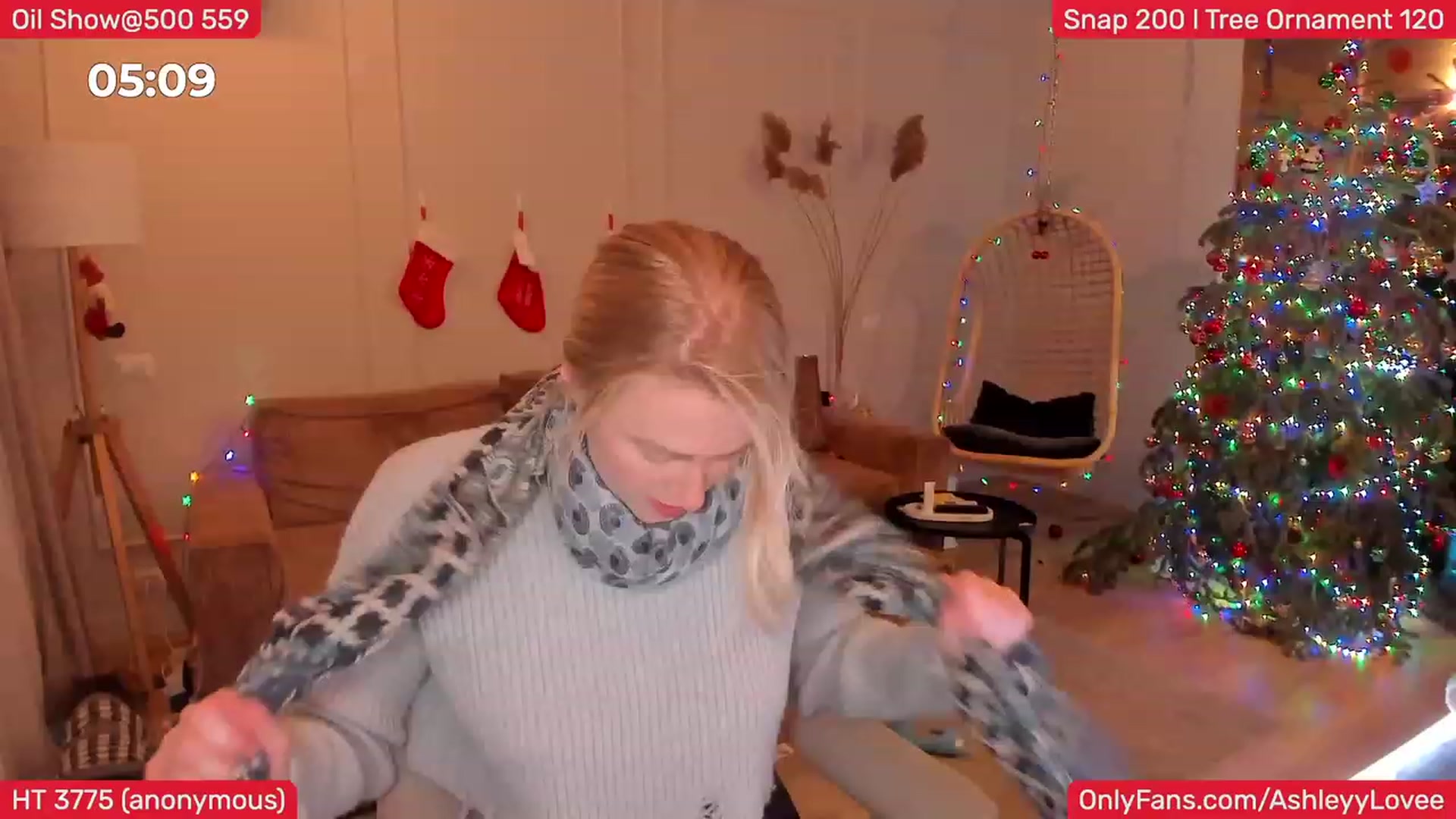 Gallery image thumbnail from AshleyLove's myfreecams stream on, 12/31/2023, 19:45 image 17 of 20