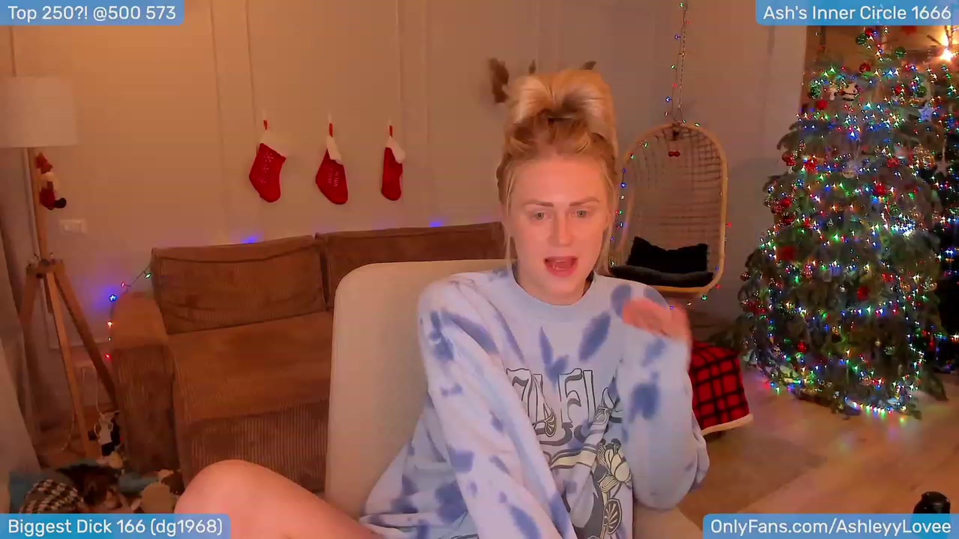 Gallery image thumbnail from AshleyLove's myfreecams stream on, 01/01/2024, 22:13 image 12 of 20