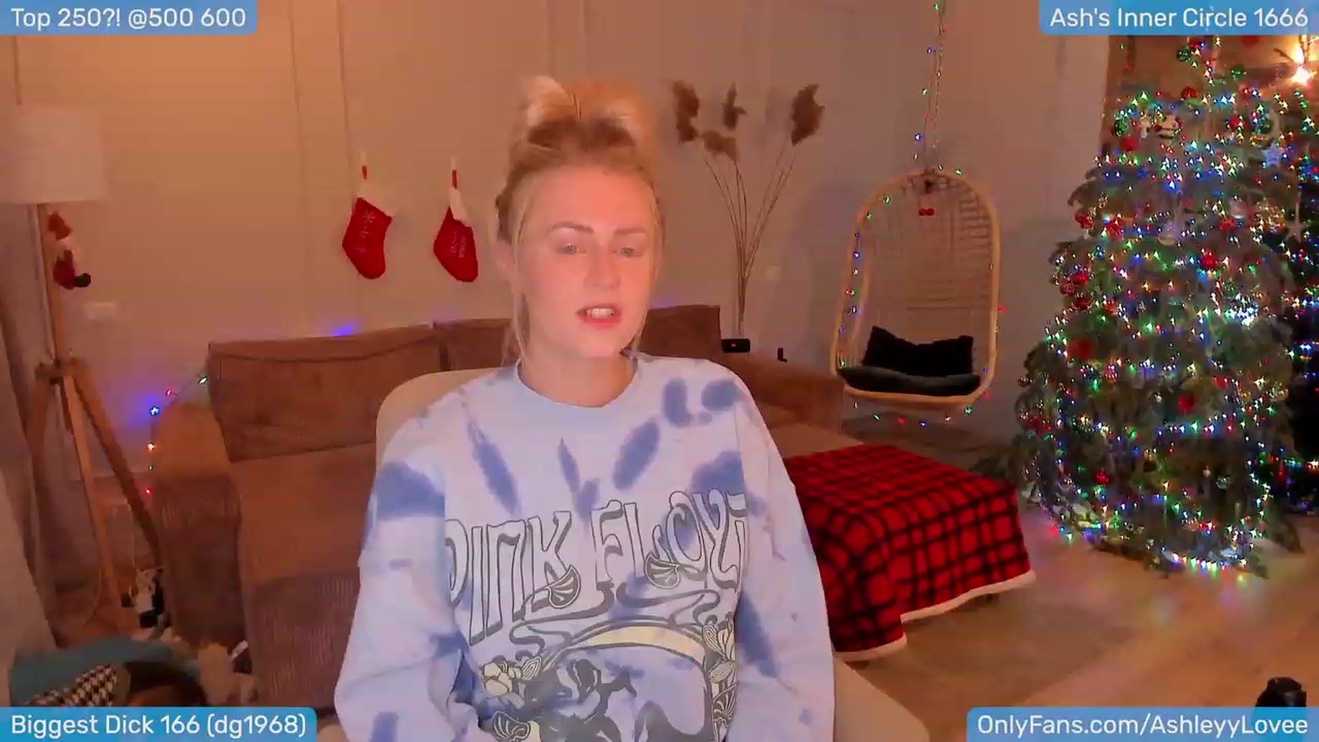 Gallery image thumbnail from AshleyLove's myfreecams stream on, 01/01/2024, 22:13 image 10 of 20