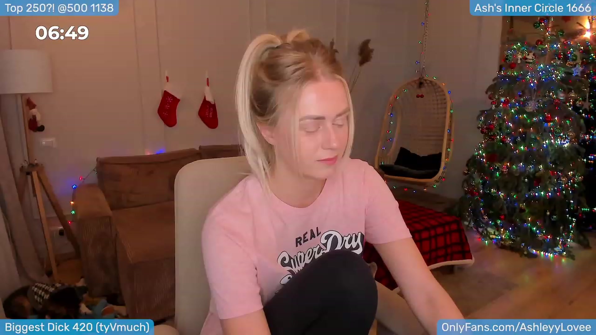 Gallery image thumbnail from AshleyLove's myfreecams stream on, 01/02/2024, 22:29 image 13 of 20