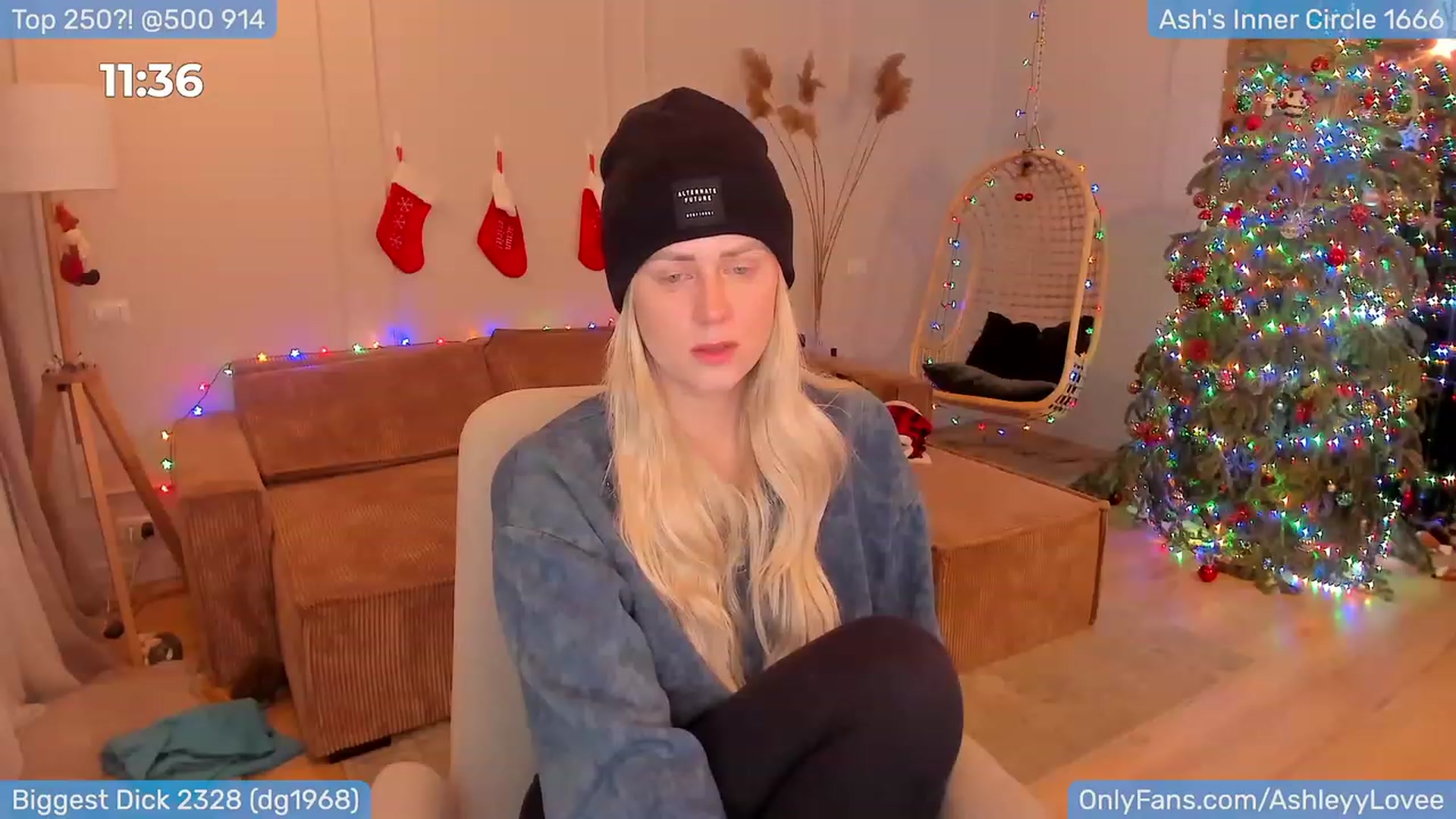 Gallery image thumbnail from AshleyLove's myfreecams stream on, 01/03/2024, 22:03 image 18 of 20