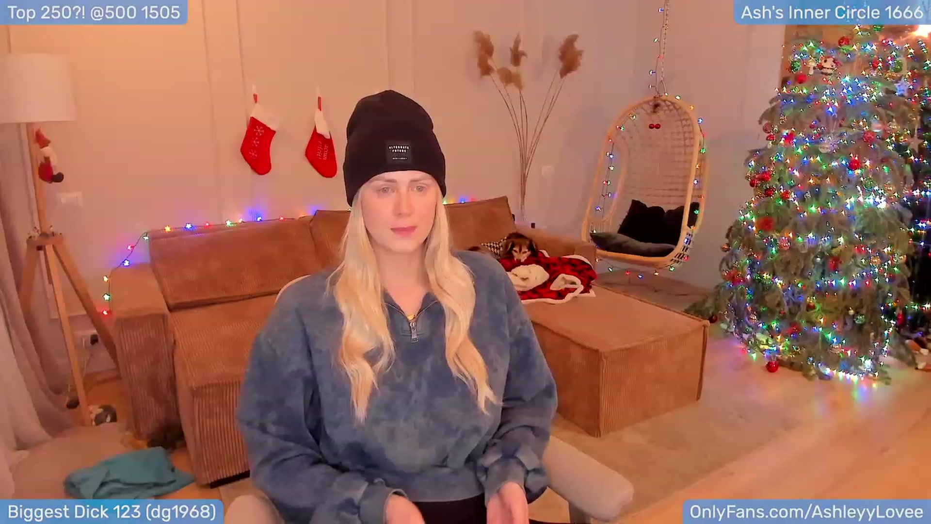 Gallery image thumbnail from AshleyLove's myfreecams stream on, 01/03/2024, 22:03 image 4 of 20
