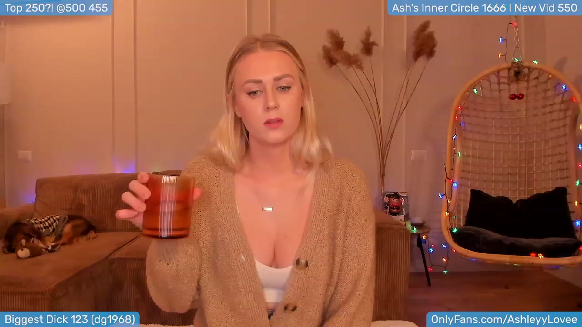 Gallery image thumbnail from AshleyLove's myfreecams stream on, 01/06/2024, 19:54 image 14 of 20