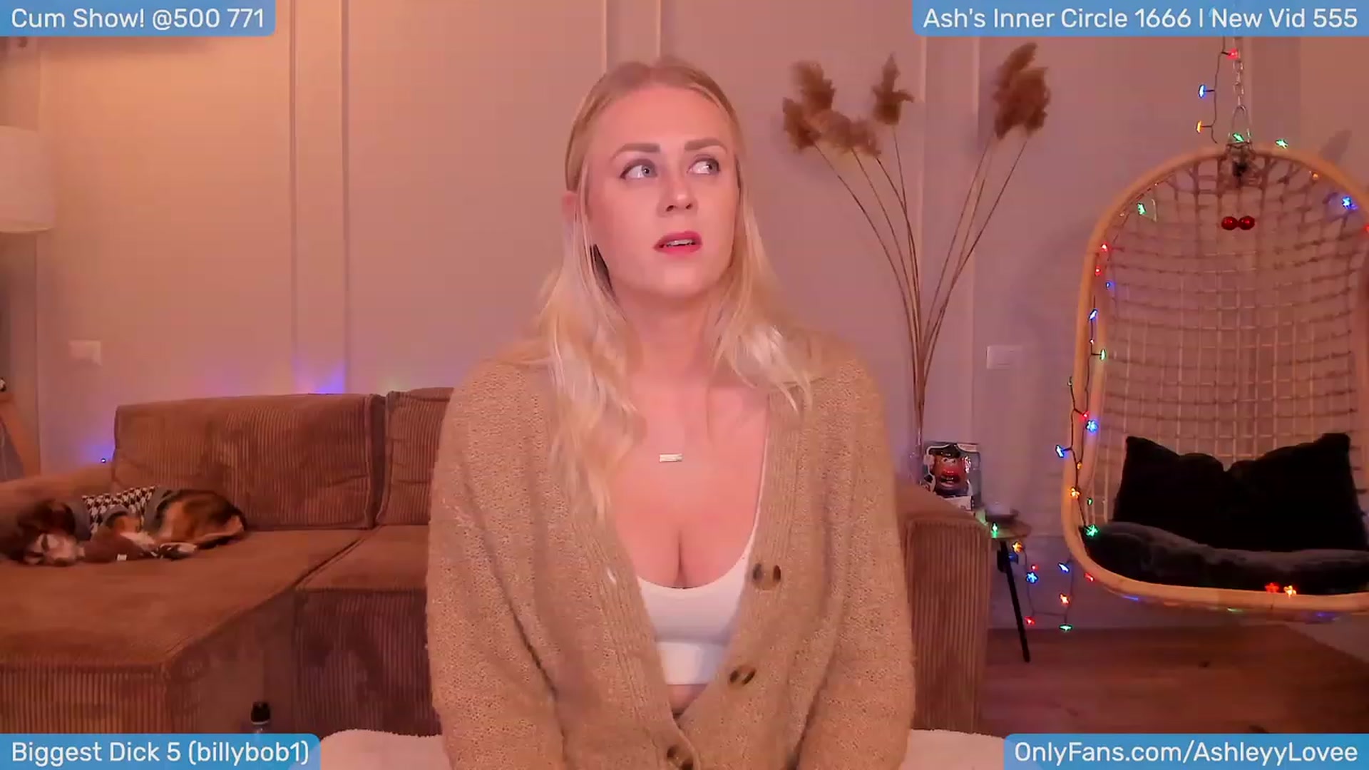 Gallery image thumbnail from AshleyLove's myfreecams stream on, 01/06/2024, 19:54 image 1 of 20
