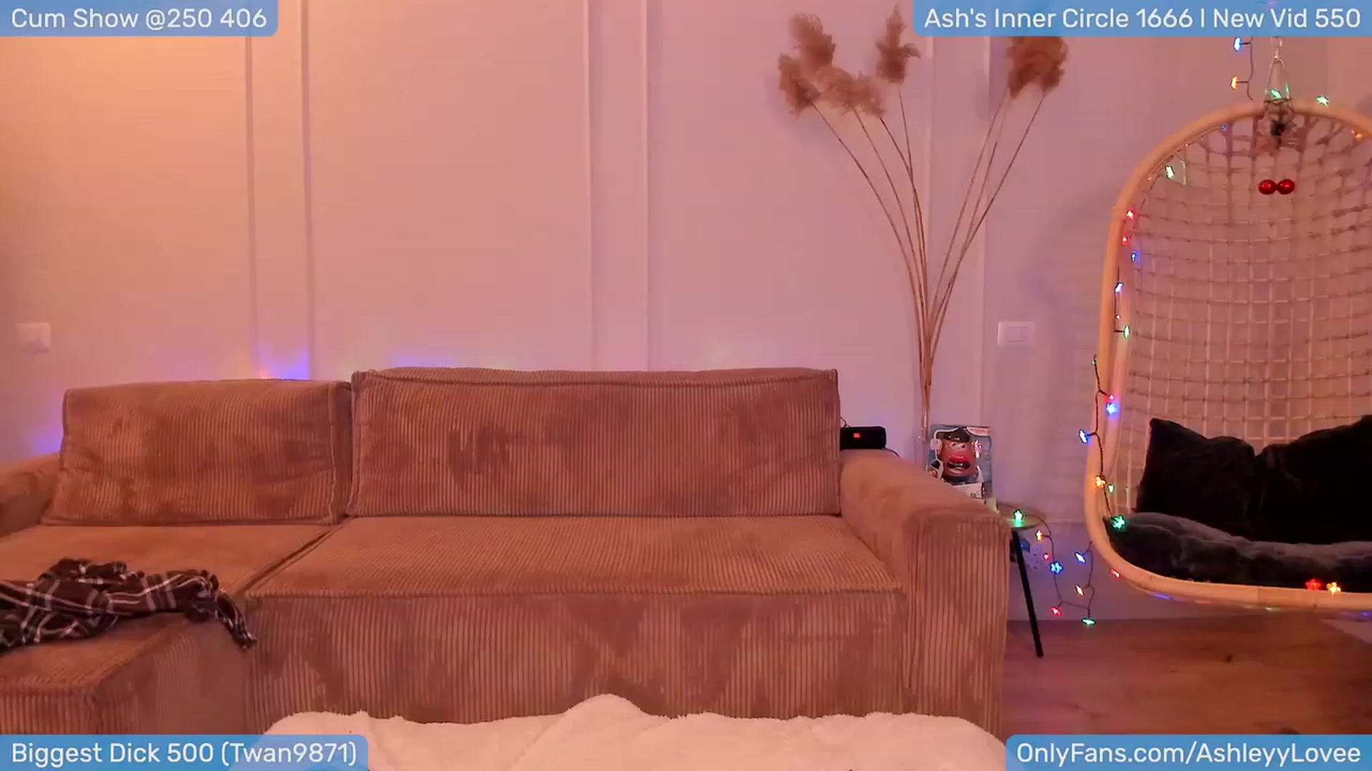 Gallery image thumbnail from AshleyLove's myfreecams stream on, 01/07/2024, 20:28 image 19 of 20