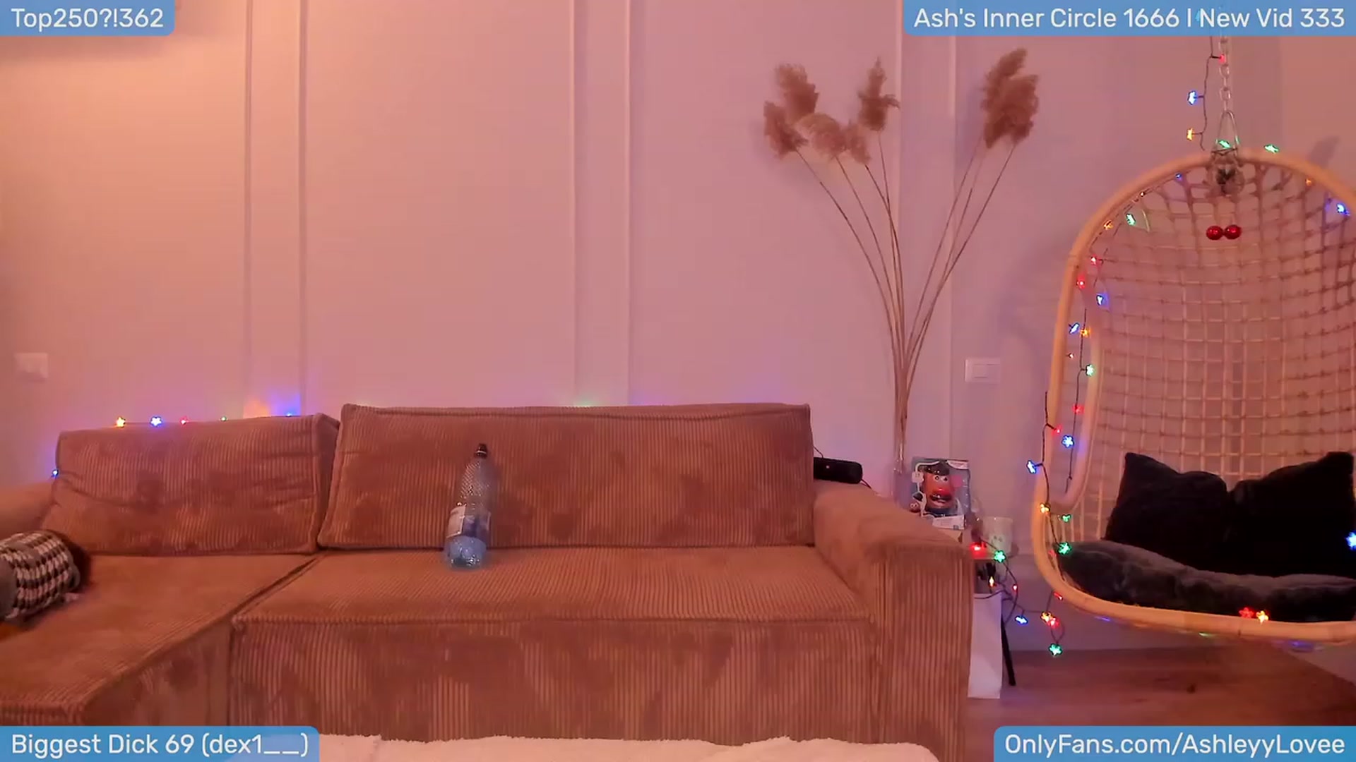 Gallery image thumbnail from AshleyLove's myfreecams stream on, 01/09/2024, 19:22 image 18 of 20