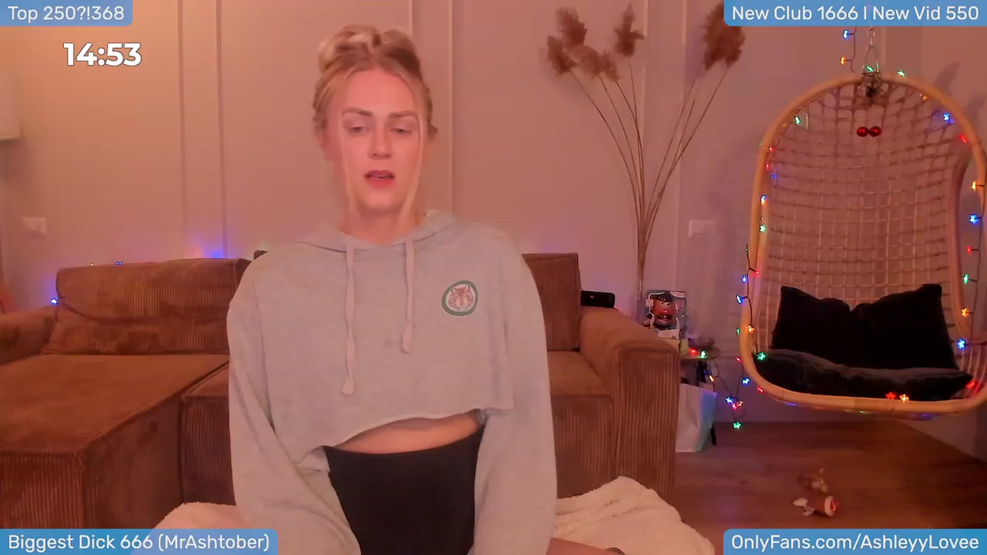 Gallery image thumbnail from AshleyLove's myfreecams stream on, 01/10/2024, 21:06 image 10 of 20